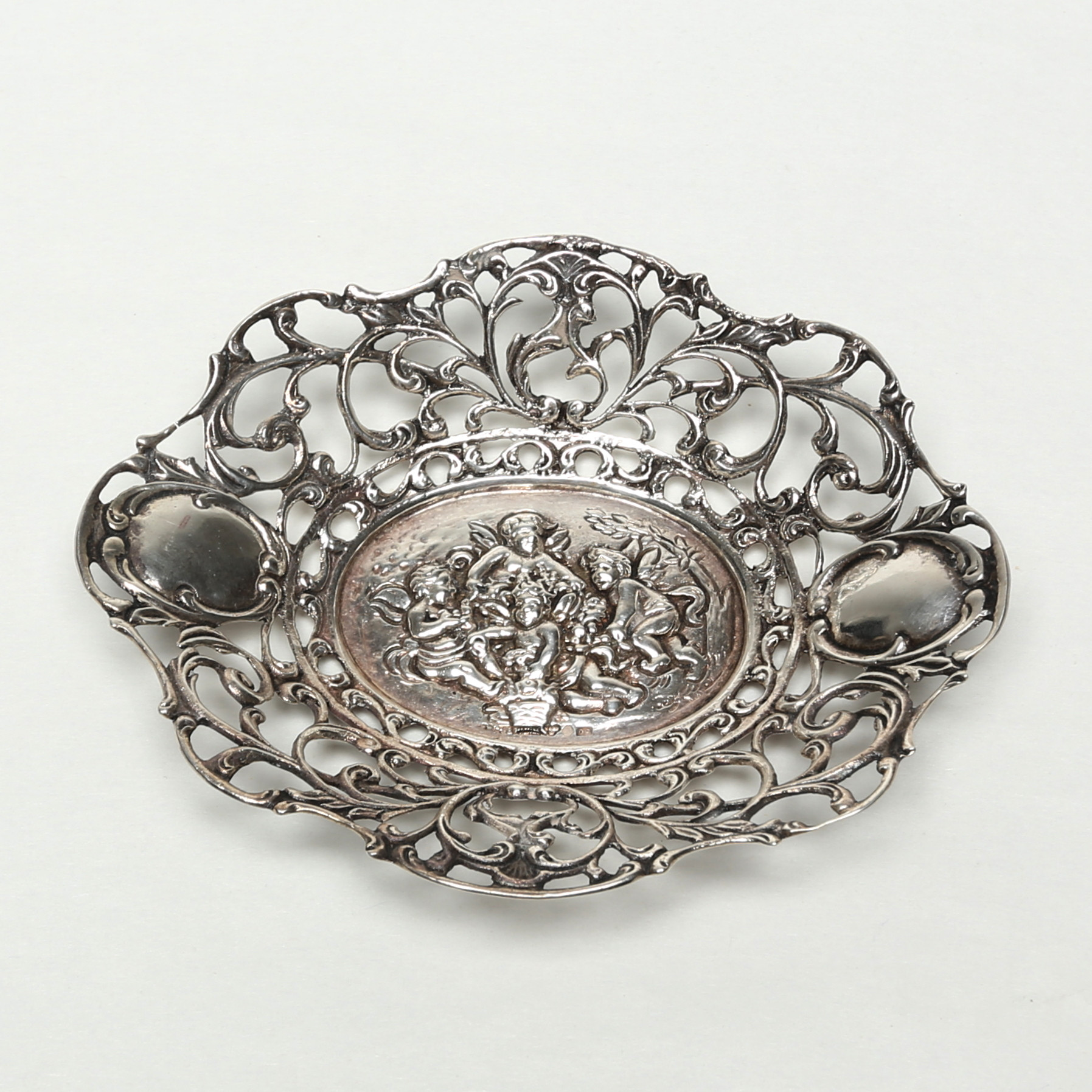 SKÅL, silver, årsbokstav D8.