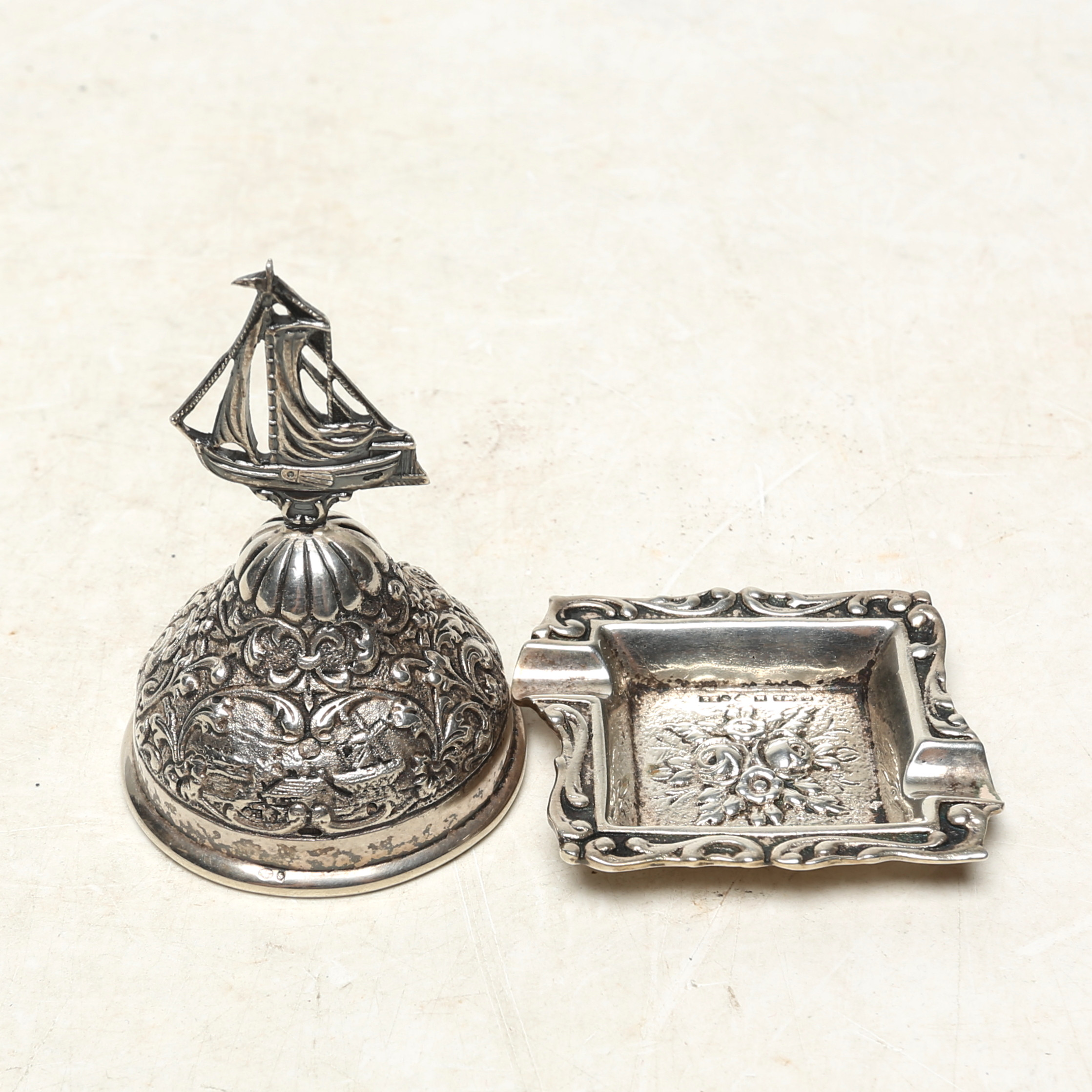 BORDSPINGLA och ASKFAT, silver.
