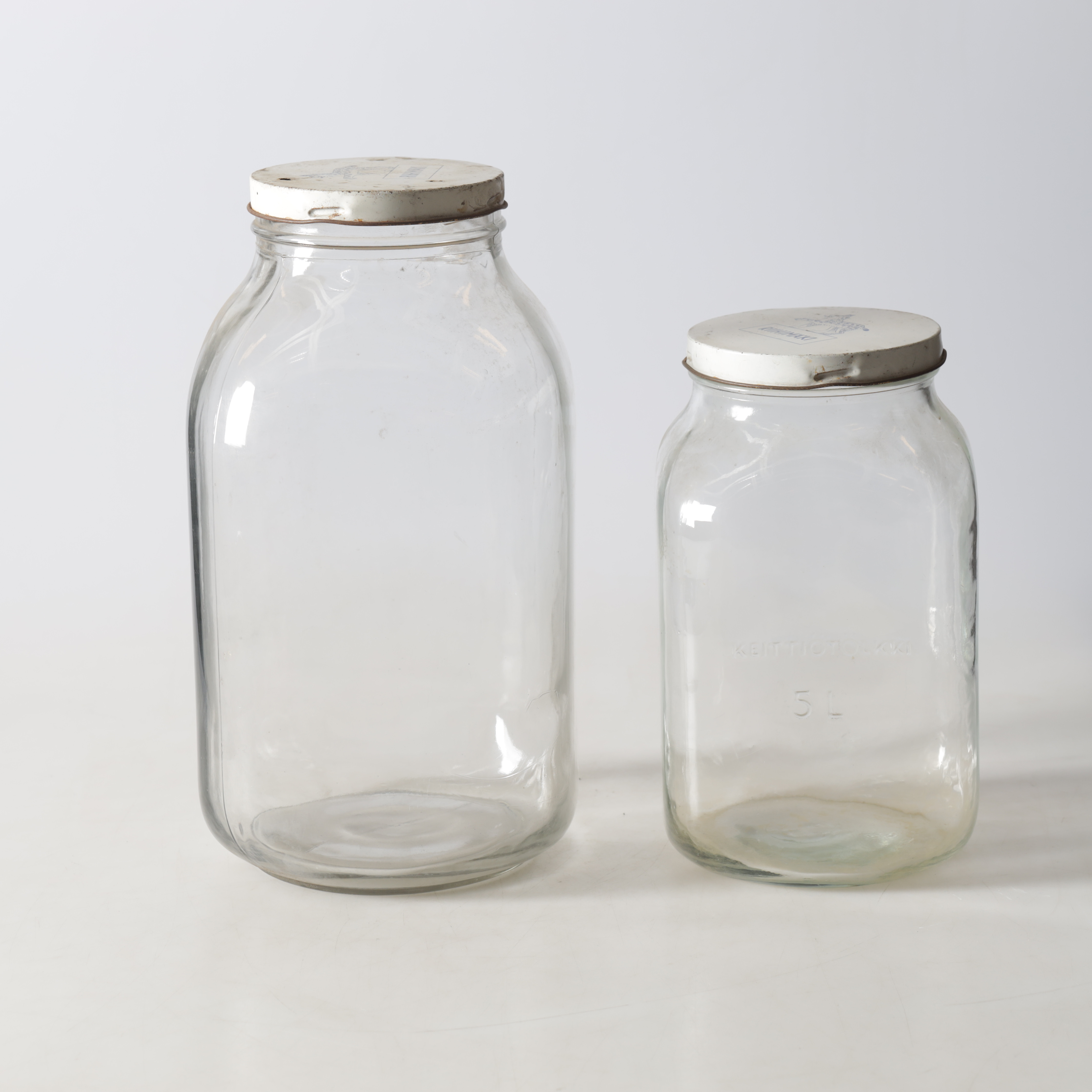GLASBURKAR, 2 st. Riihimäki glasbruk, Finland, 1900-tal.
