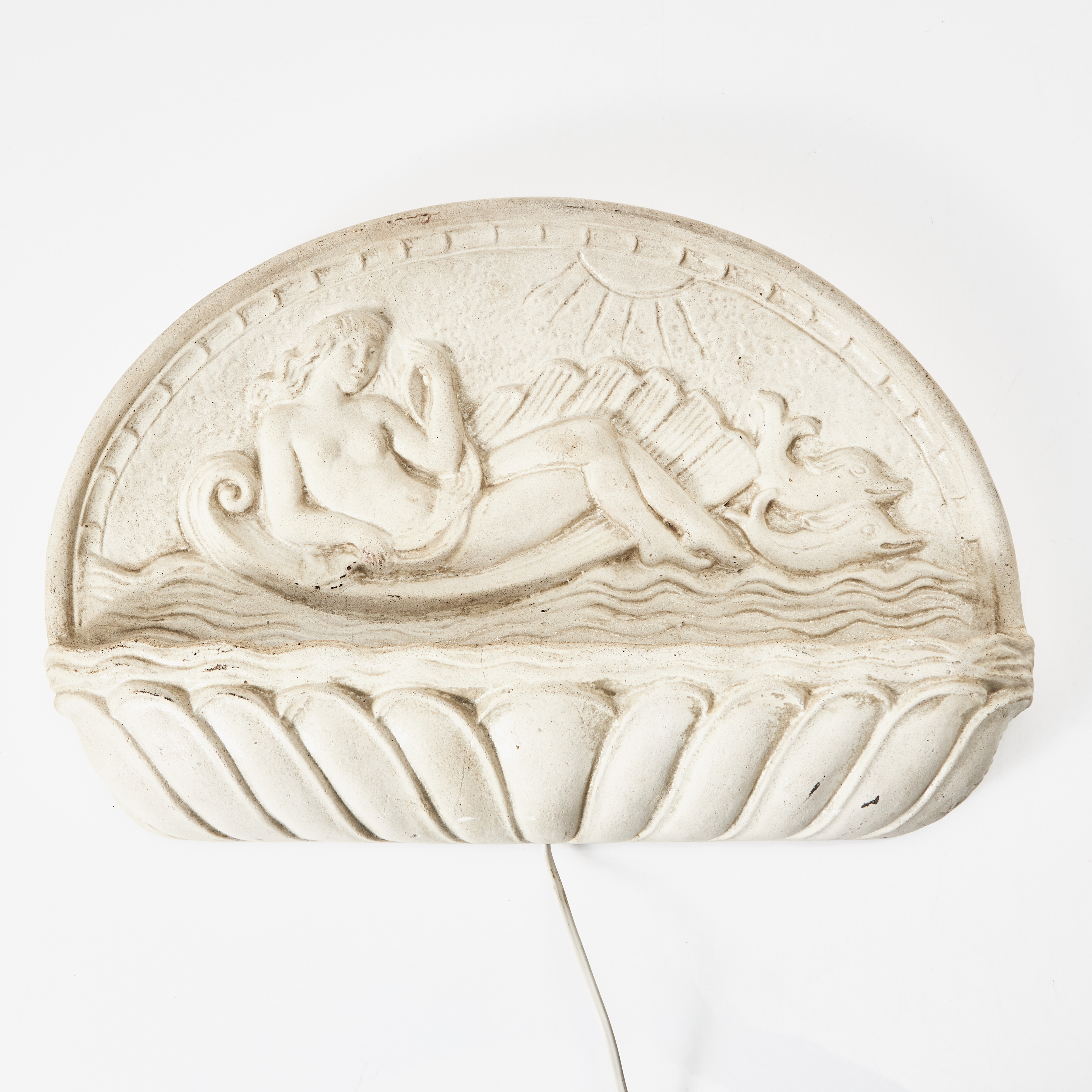 ERLING VALLDEBY (1899-1973). Vägglampa, sannolikt för Bjerkås Armatur, 1940-tal, bemålad konststen, Swedish Modern.