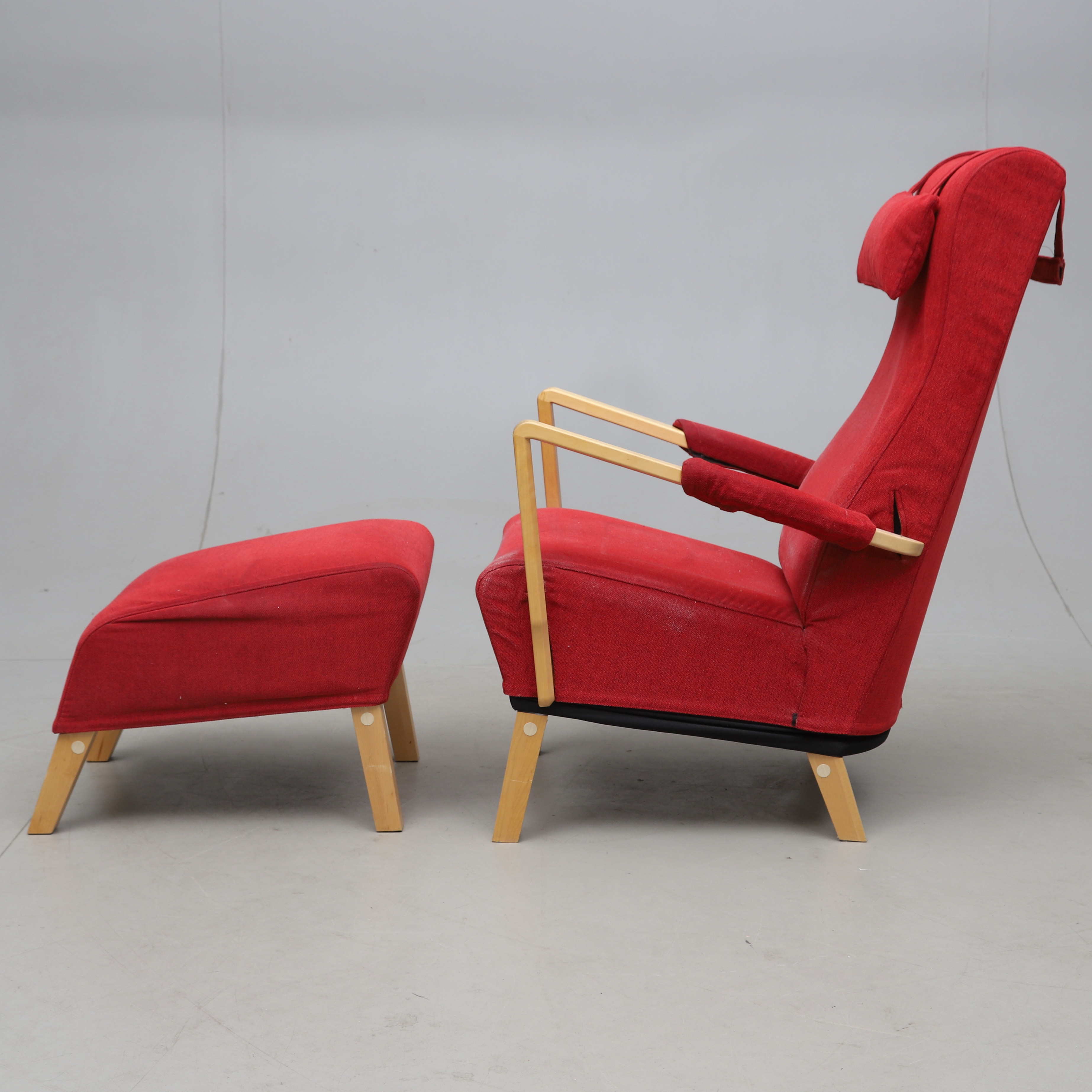 FÅTÖLJ med FOTPALL, "Seat Up", OH Sjögren, samtida.