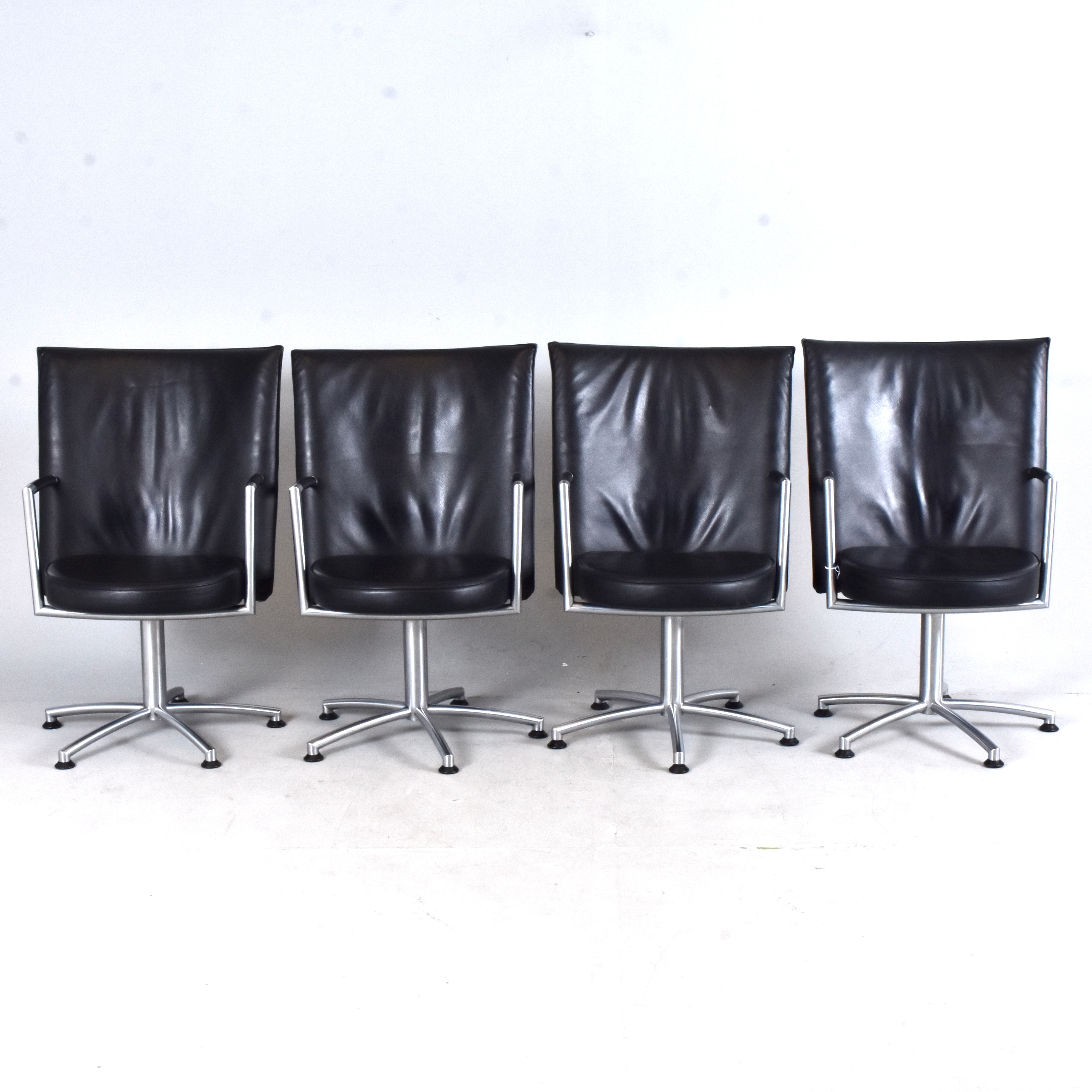 JOHANNES FOERSOM & PETER HJORT-LORENTZEN. Loungestol, 4 st, snurrbar, "Partner", modell EJ-70.