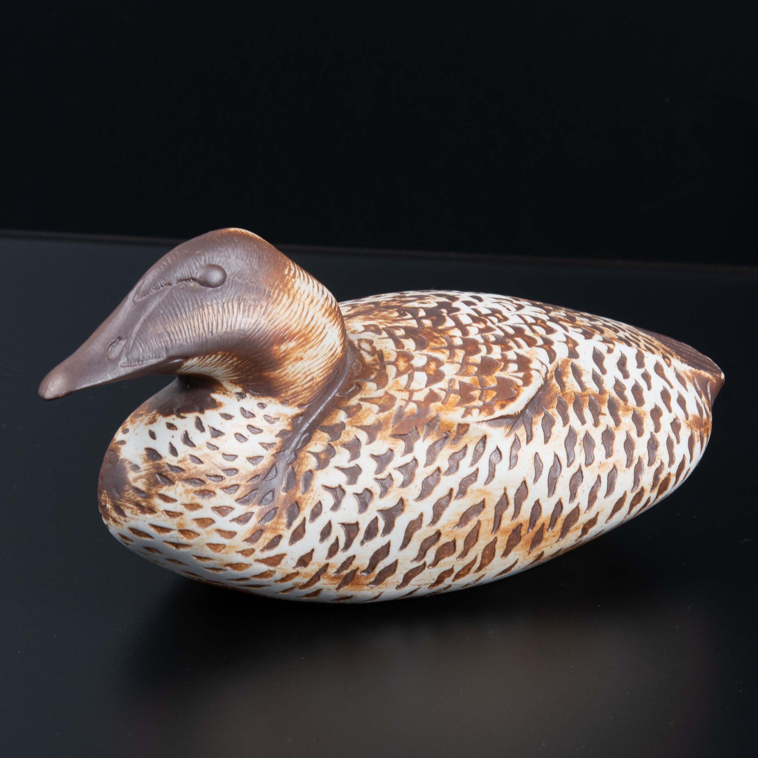 PAUL HOFF. Gustavsberg figurin. Ejder keramik.