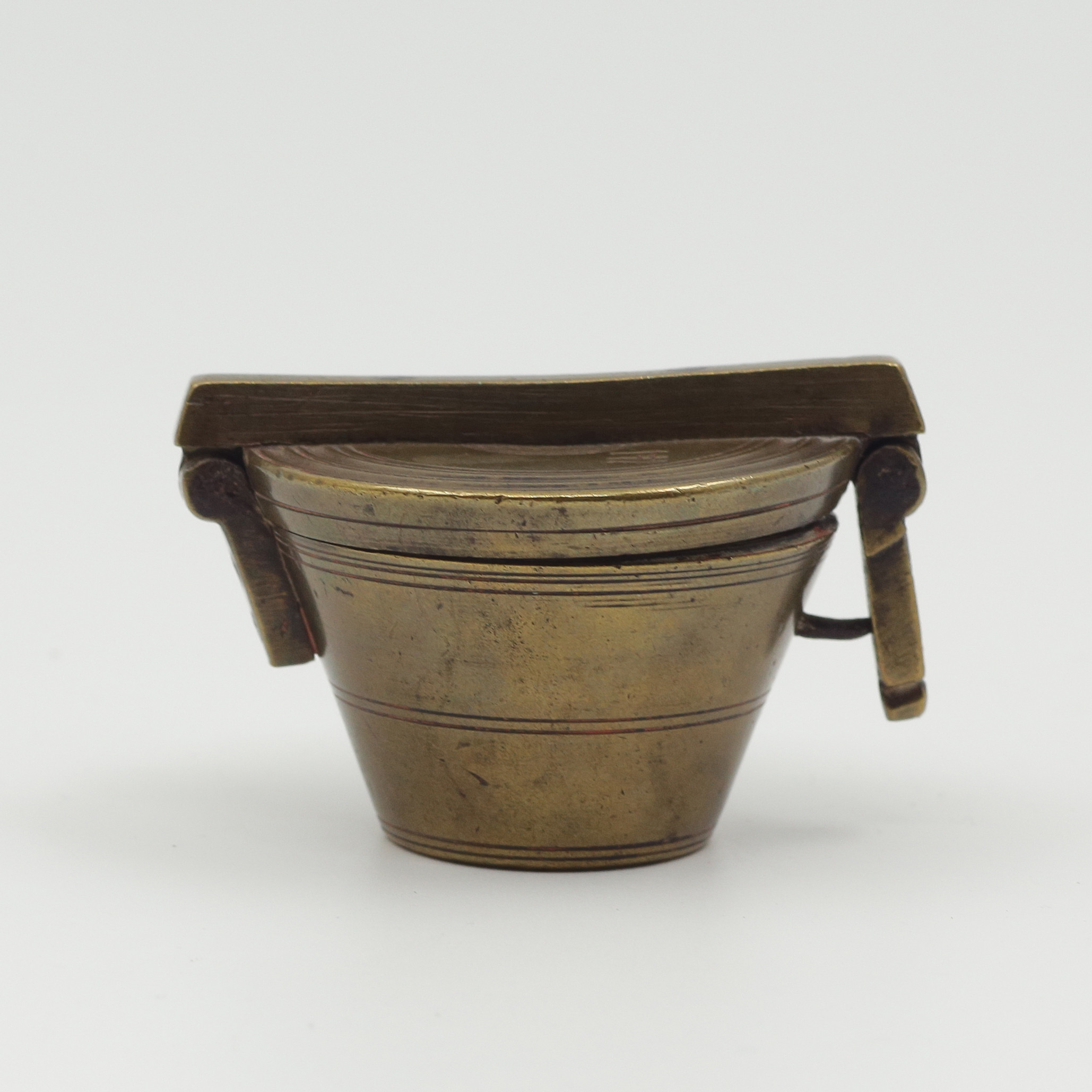 VIKTSATS, MÄSSING, 1800-TAL.