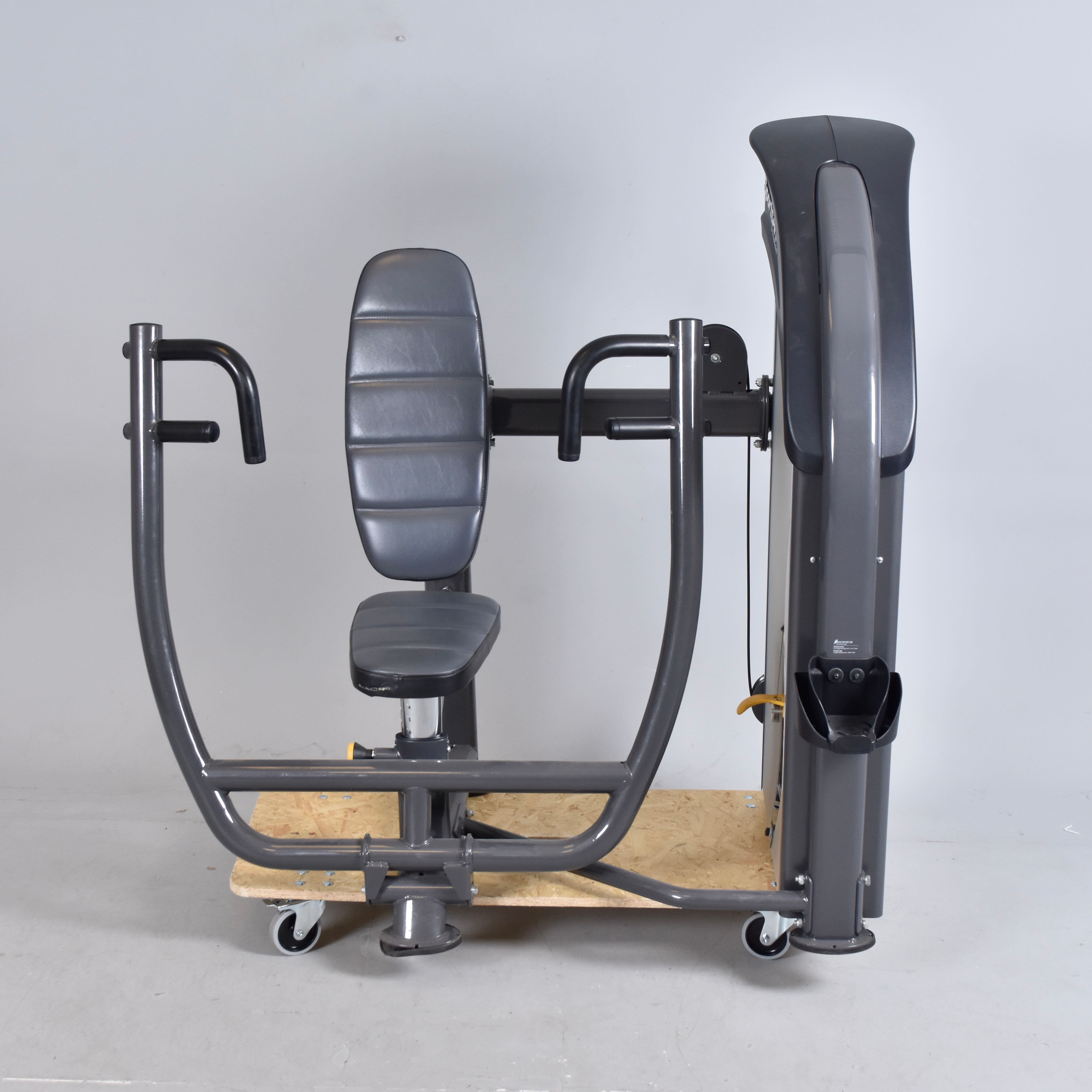 BRÖSTPRESSMASKIN, Sportsart fitness.