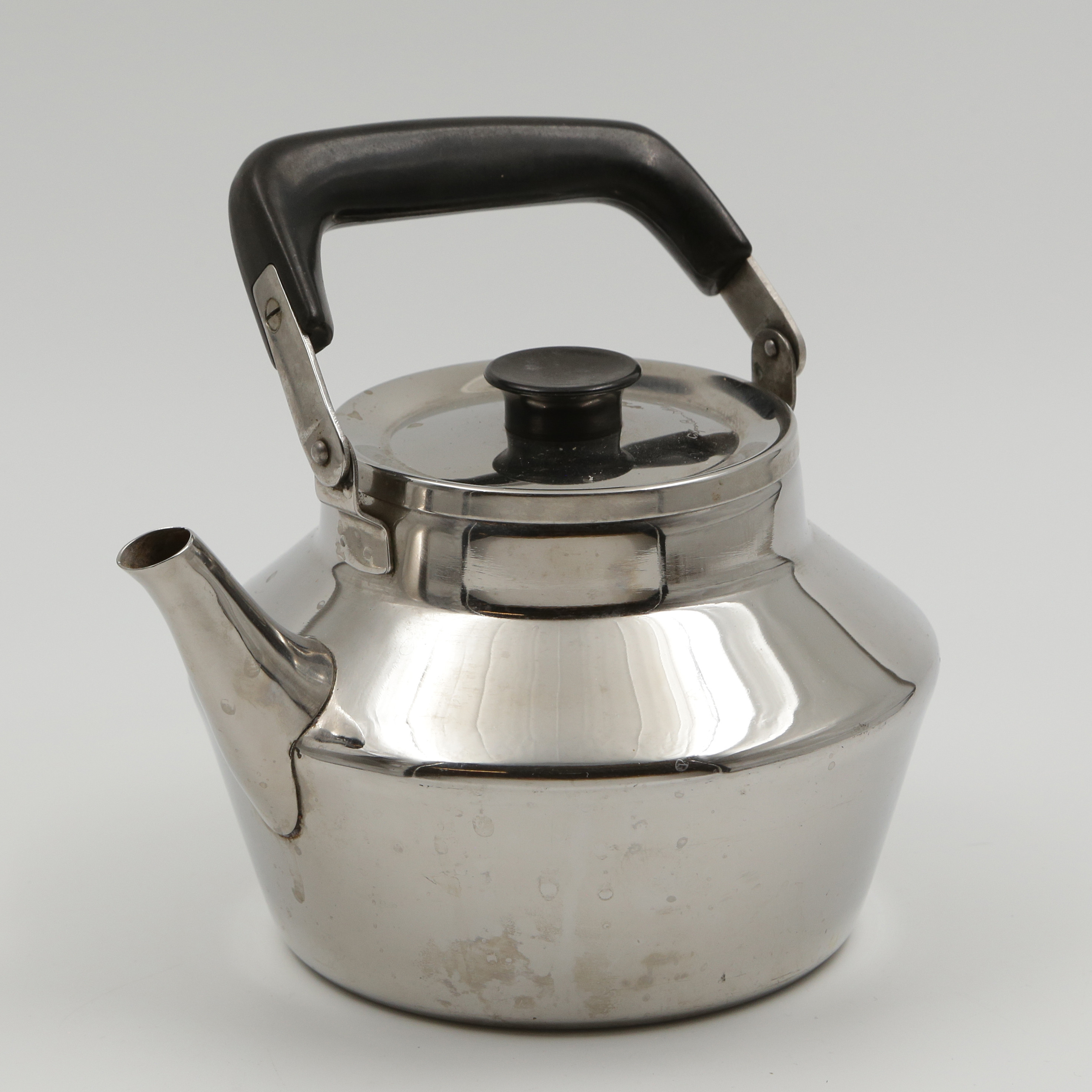 SIGVARD BERNADOTTE. KAFFEKANNA, ROSTFRITT STÅL, 1,5 LITER, MODERNA KÖK, STOCKHOLM.