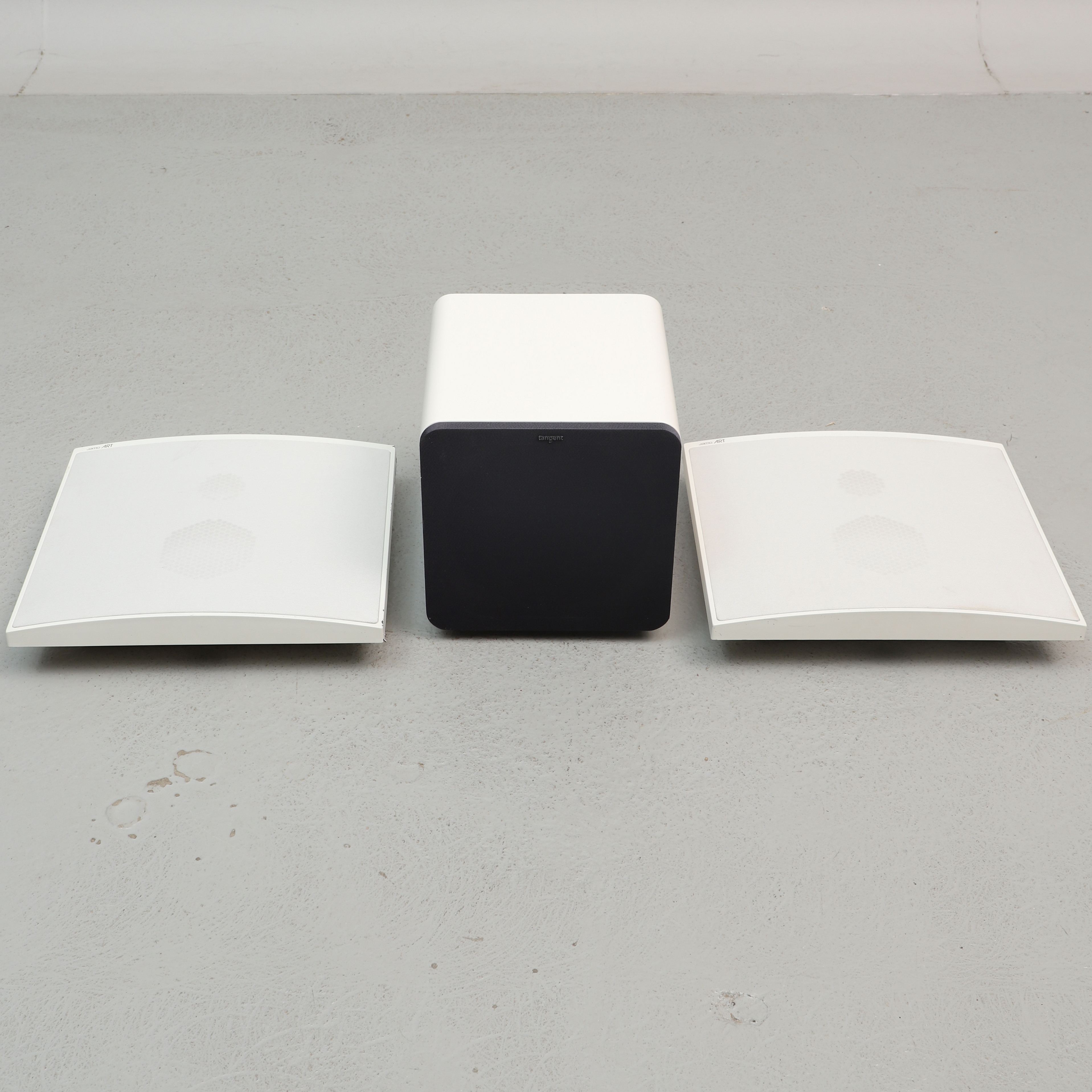 HÖGTALARE och SUBWOOFER, 3 st, Jamo ART Danmark och EVO E8 Subwoofer, samtida.