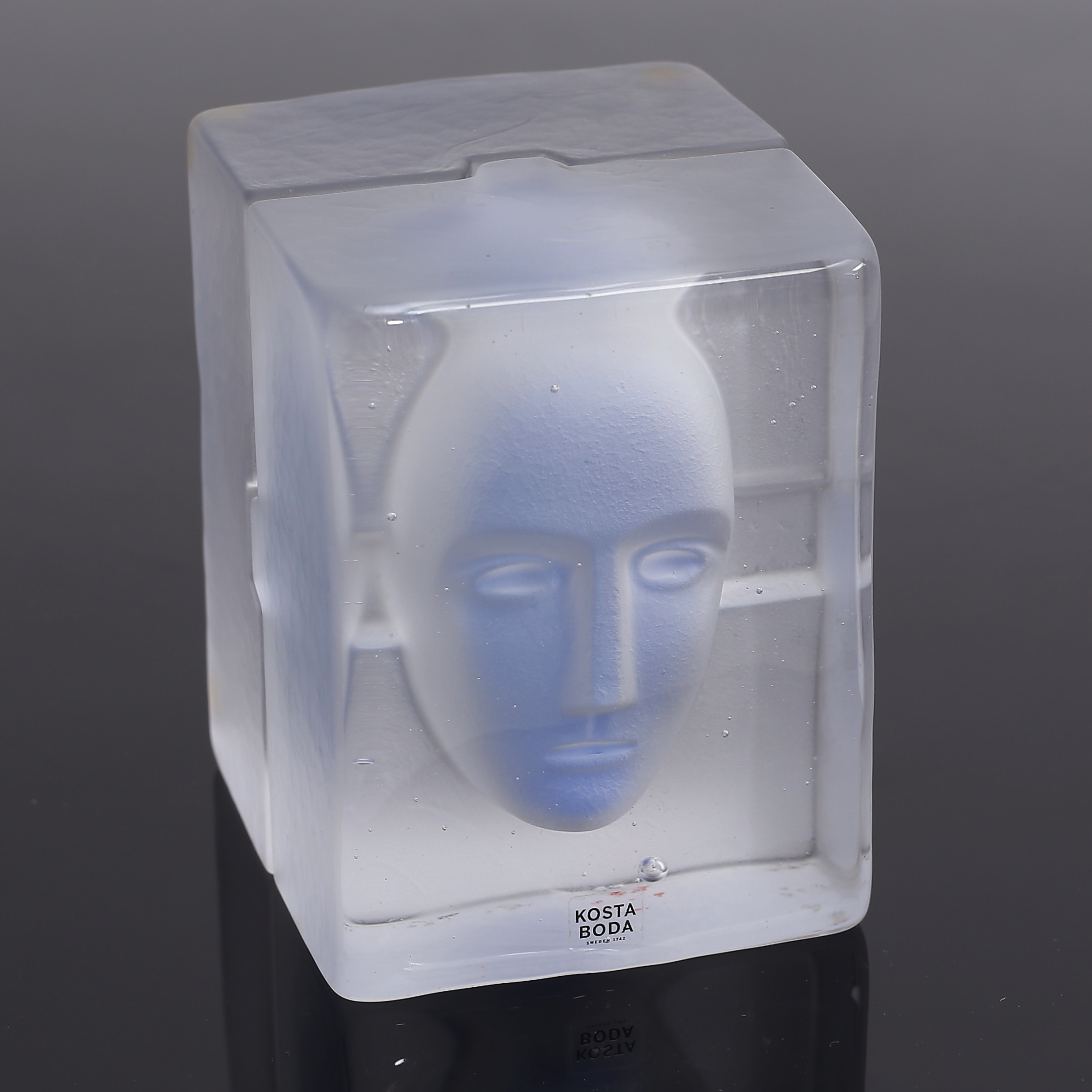 BERTIL VALLIEN. Skulptur, 3 delar, glas, "Cell" & "Brains", signerade, Kosta Boda.