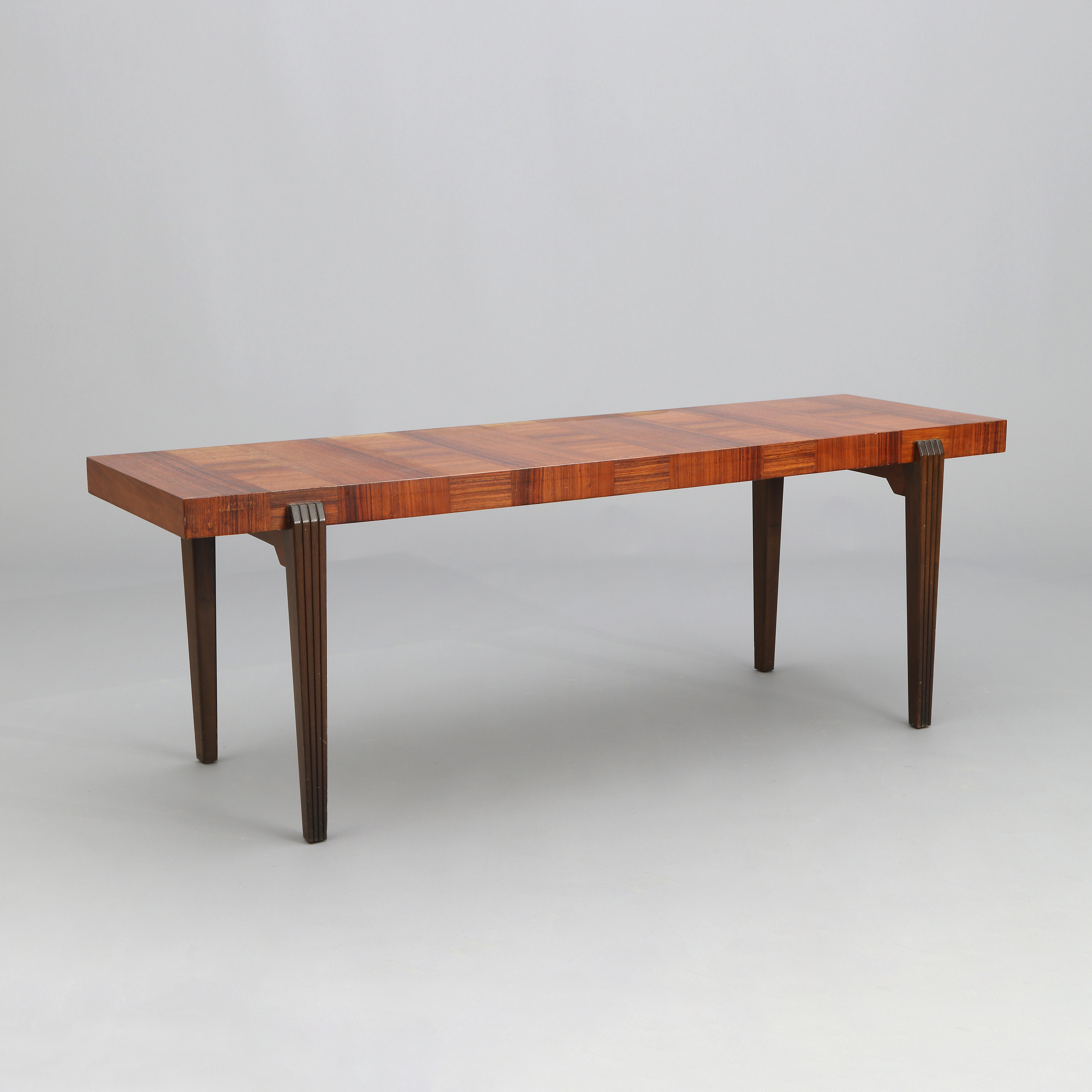CARL CEDERHOLM. SOFFBORD. Jakaranda. Swedish modern, 1940-tal. Plakettmärkt undertill.