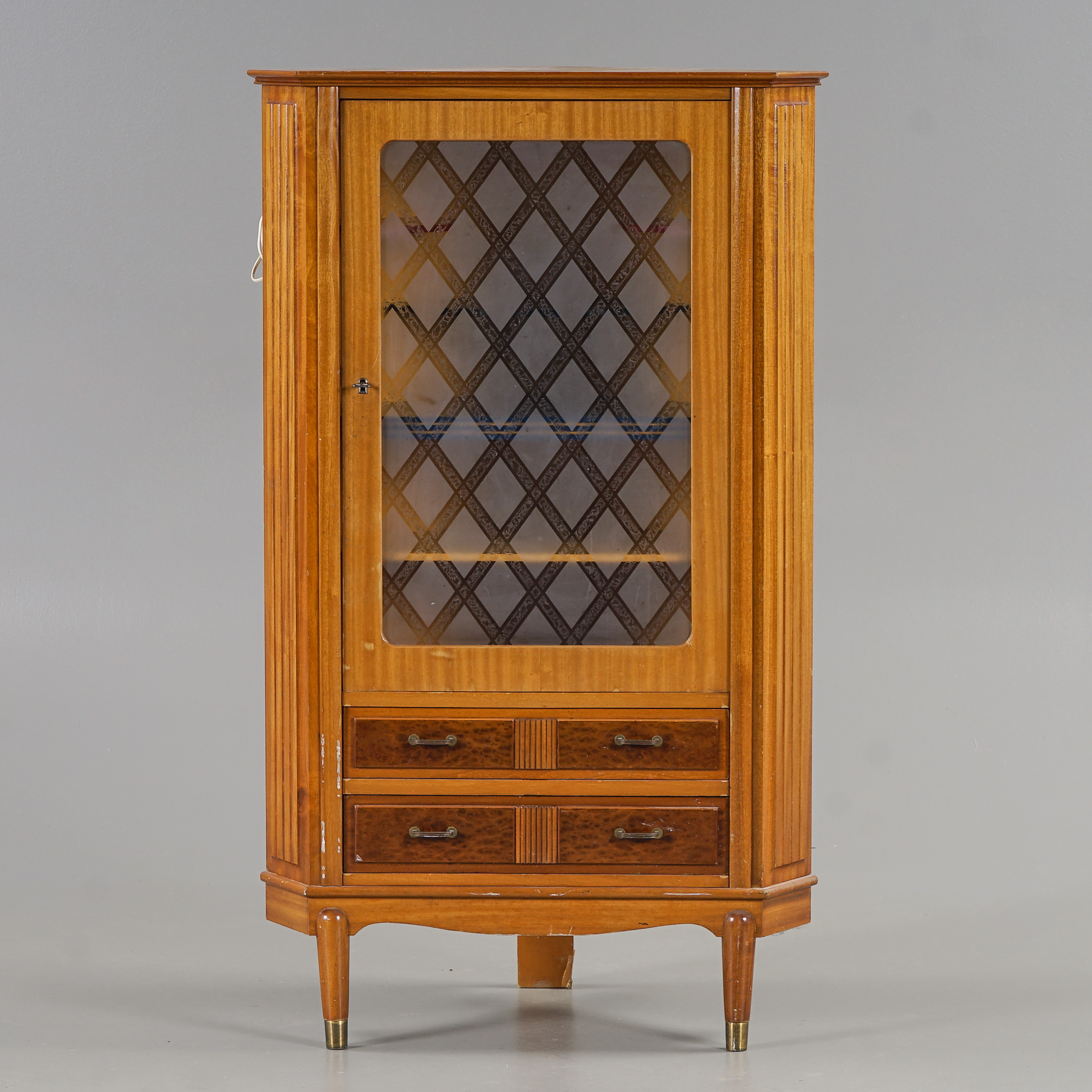 BARSKÅP Hörnvitrinskåp, Mahogny, 1900-talets mitt.