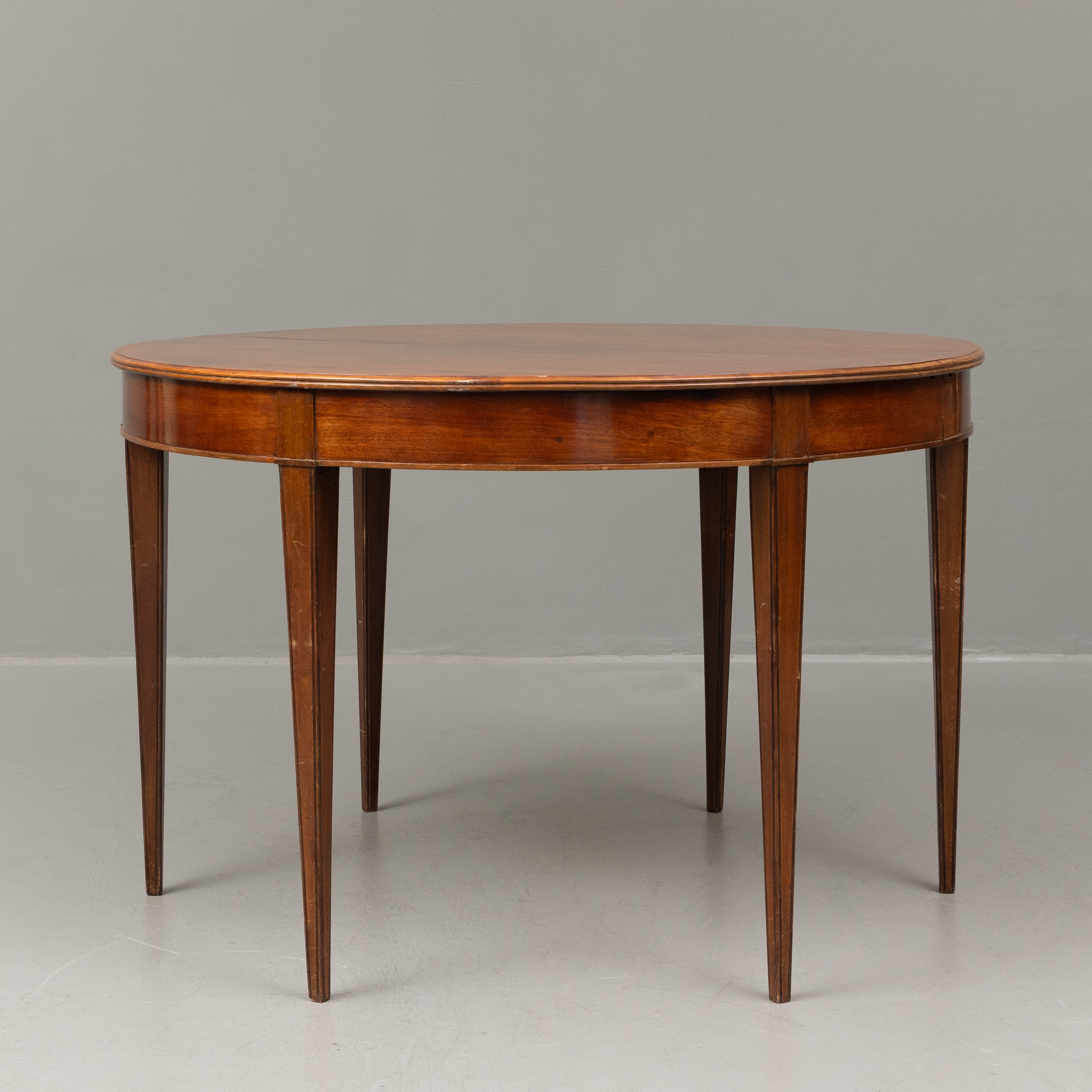 BORD, 3 delar, mahogny, England tidigt 1900-tal.
