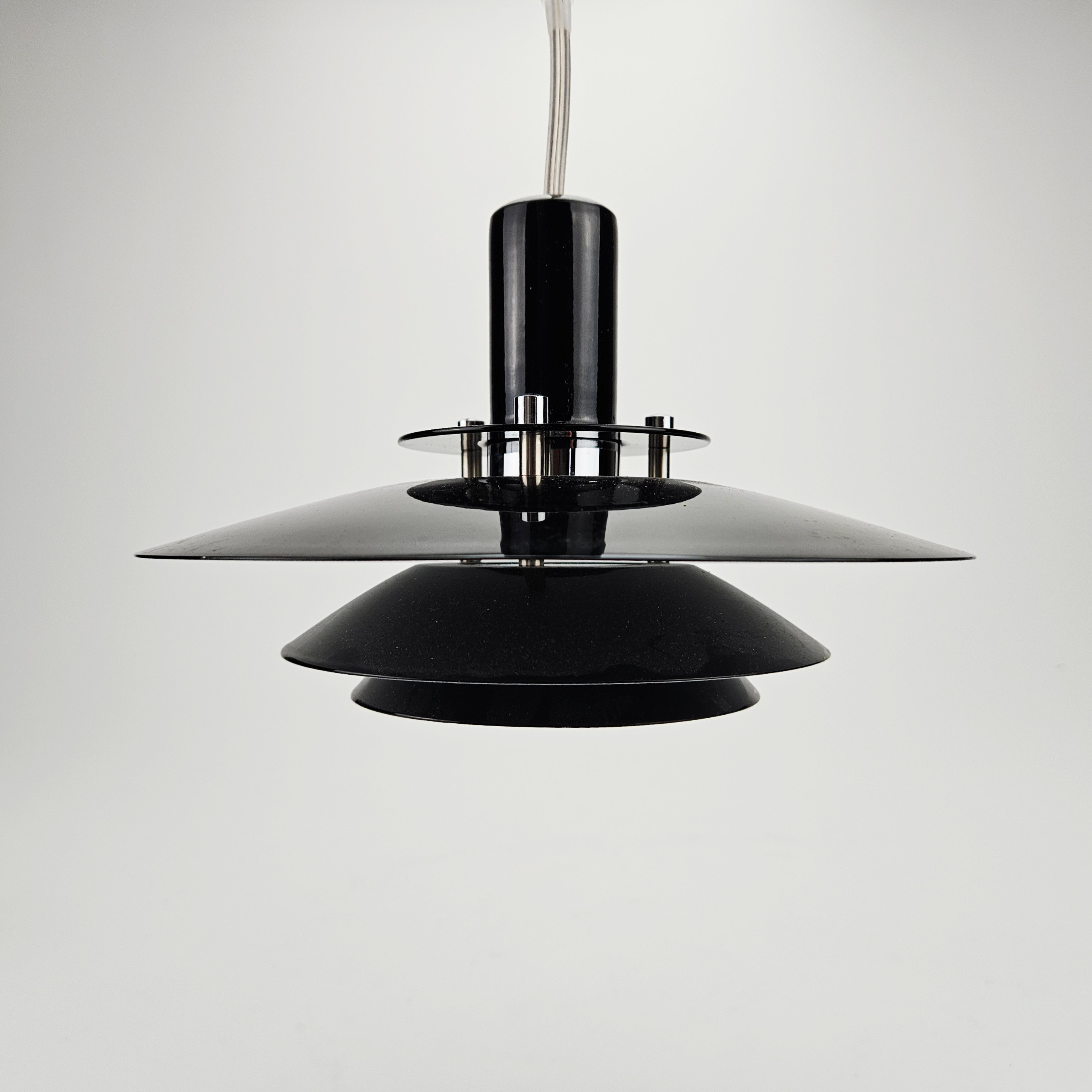 FÖNSTERLAMPA, höjd ca. 13 cm.