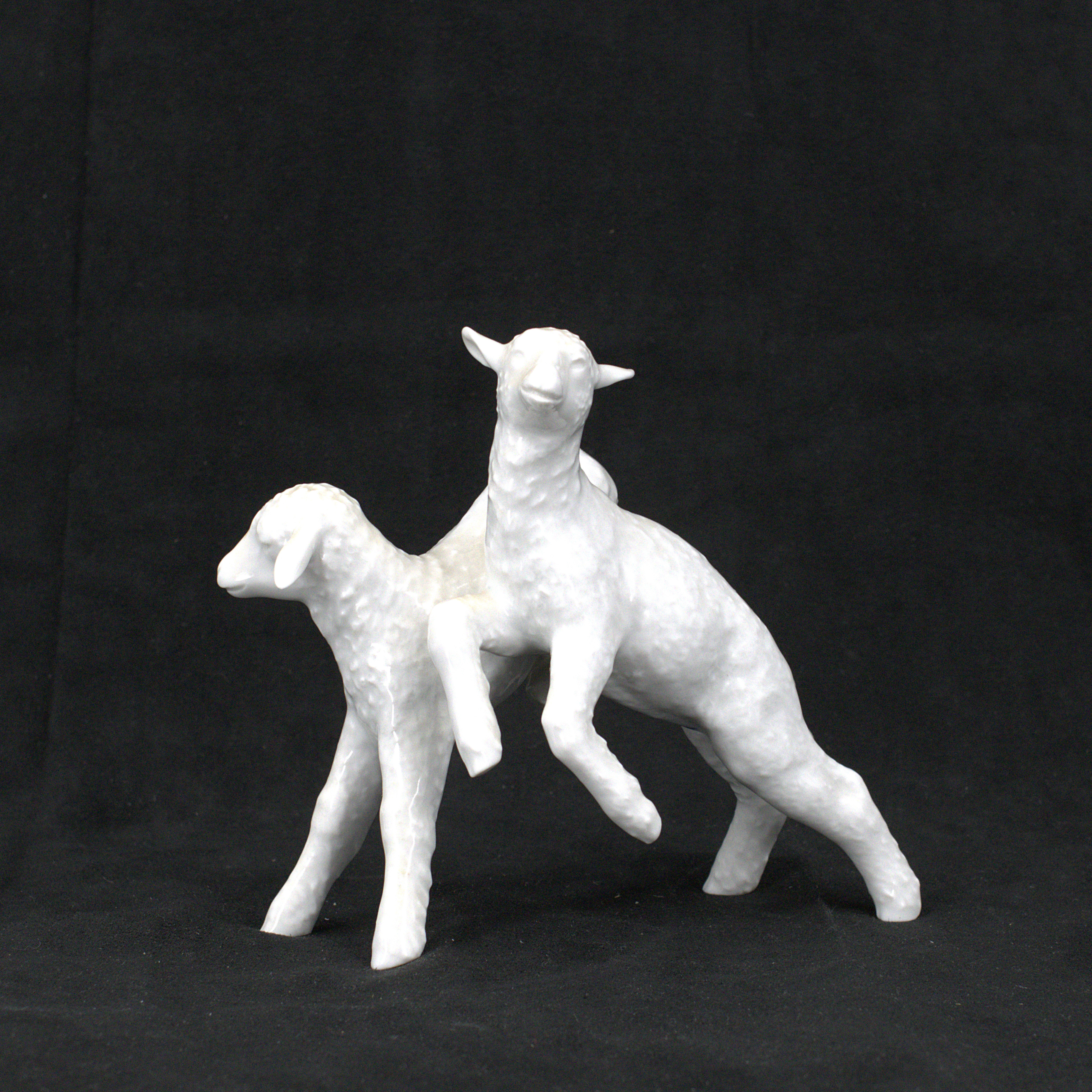 FIGURIN, ett par lamm, porslin, Meissen, Tyskland.