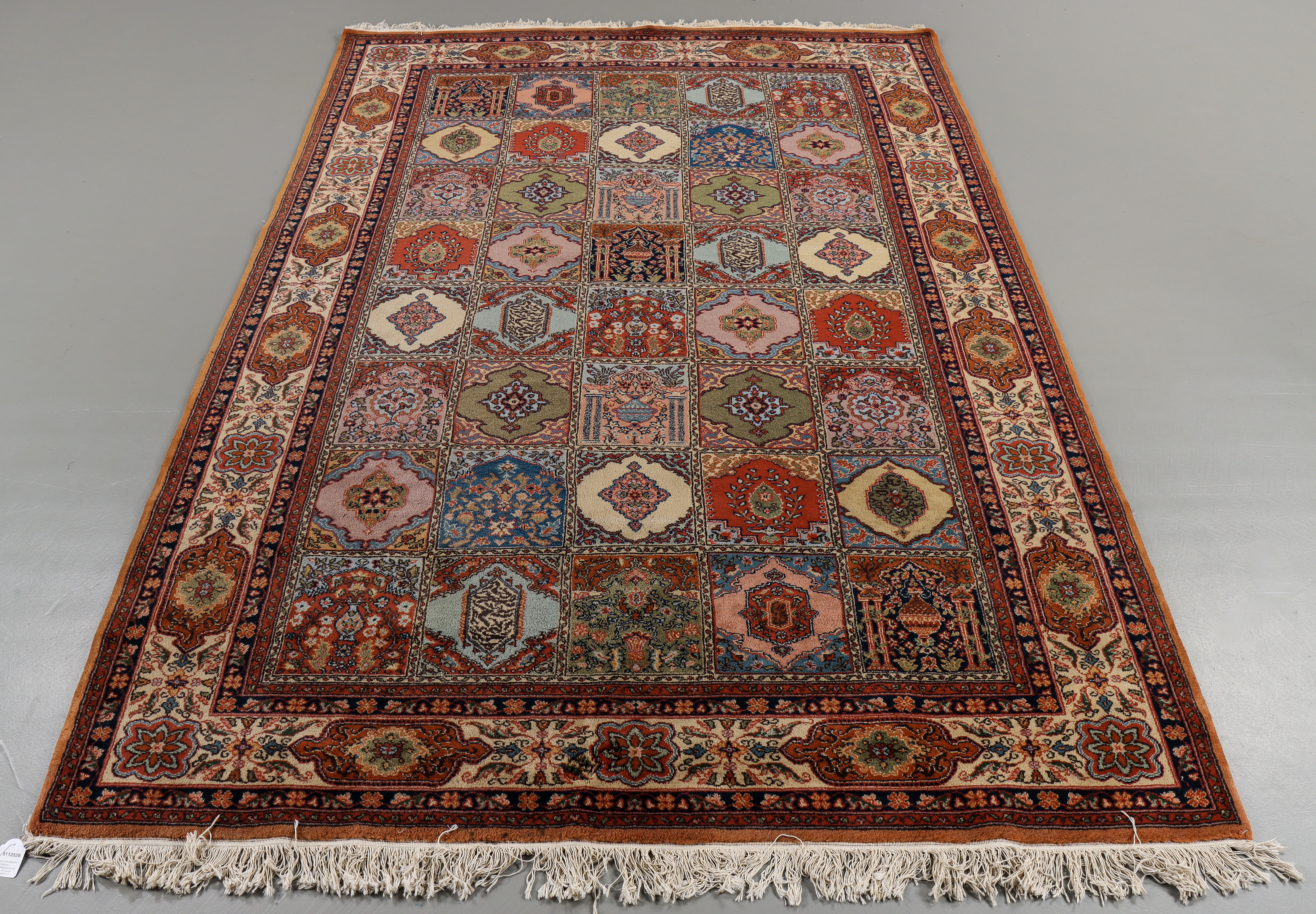 SALONGSMATTA Baktiari, trädgårdsmönstrad, semiantik, 320x204 cm.