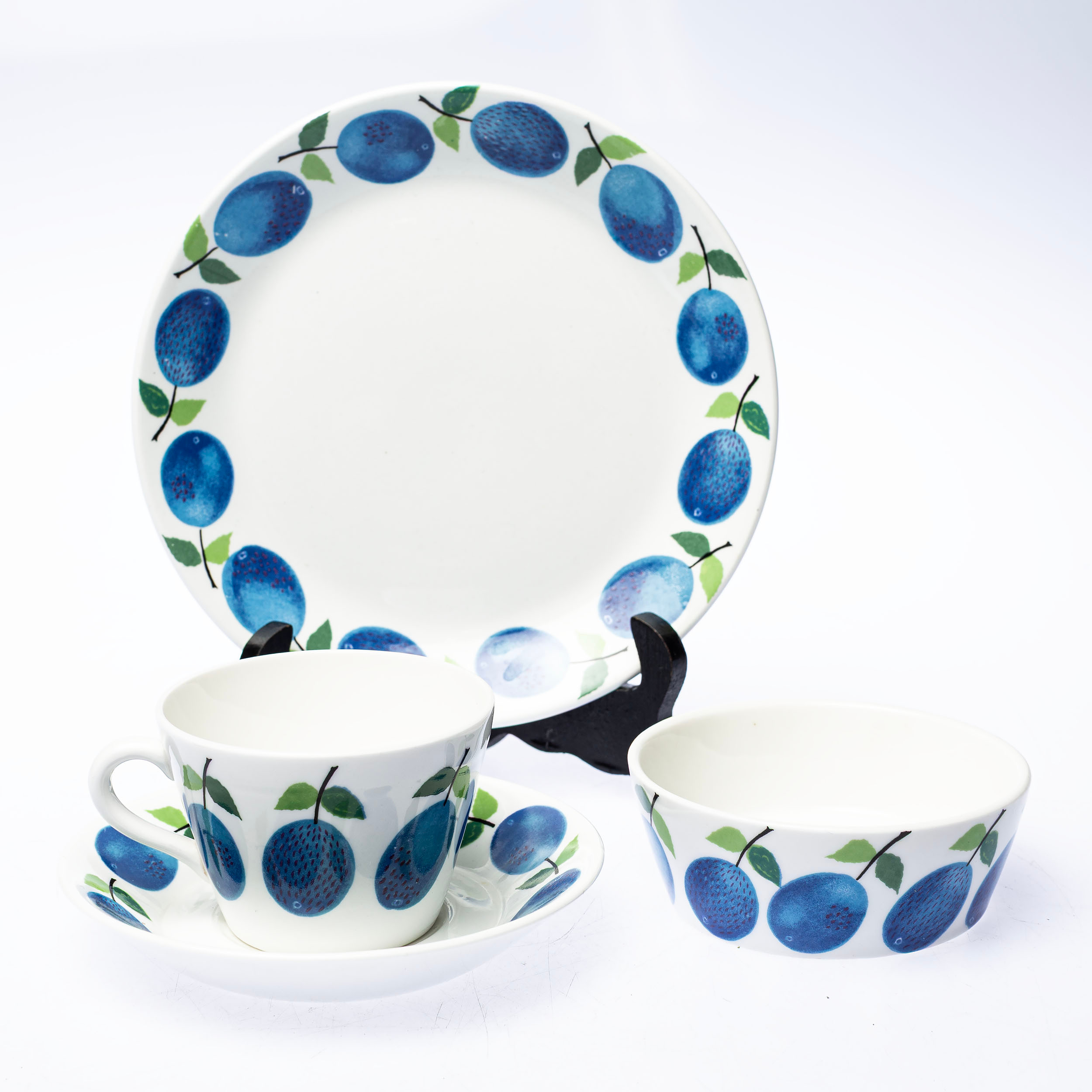 STIG LINDBERG. Kaffeservis, 36 delar, "Prunus", Gustavsberg.