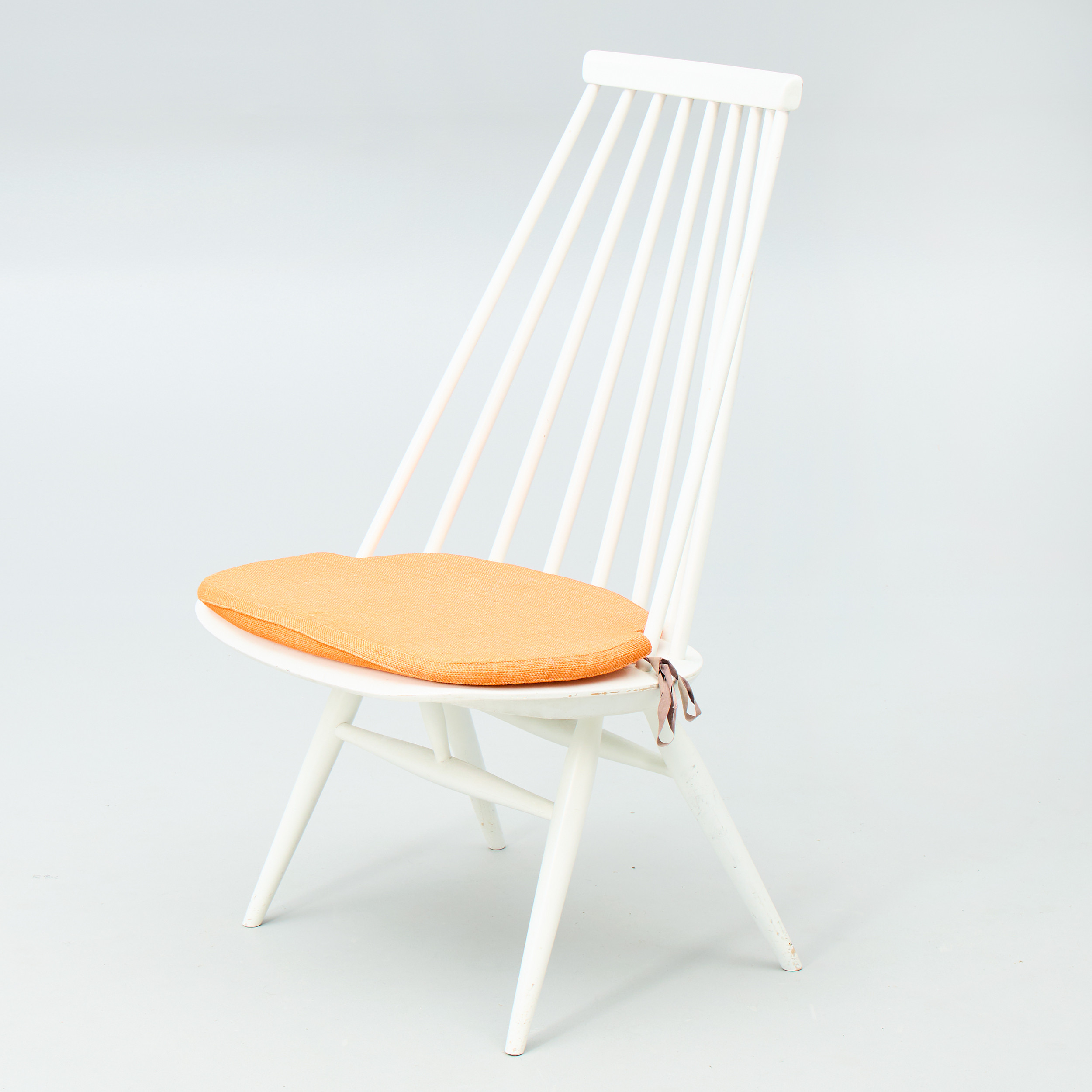 ILMARI TAPIOVAARA, stol, vit, "Mademoiselle", Edsbyverken, 1950-tal.