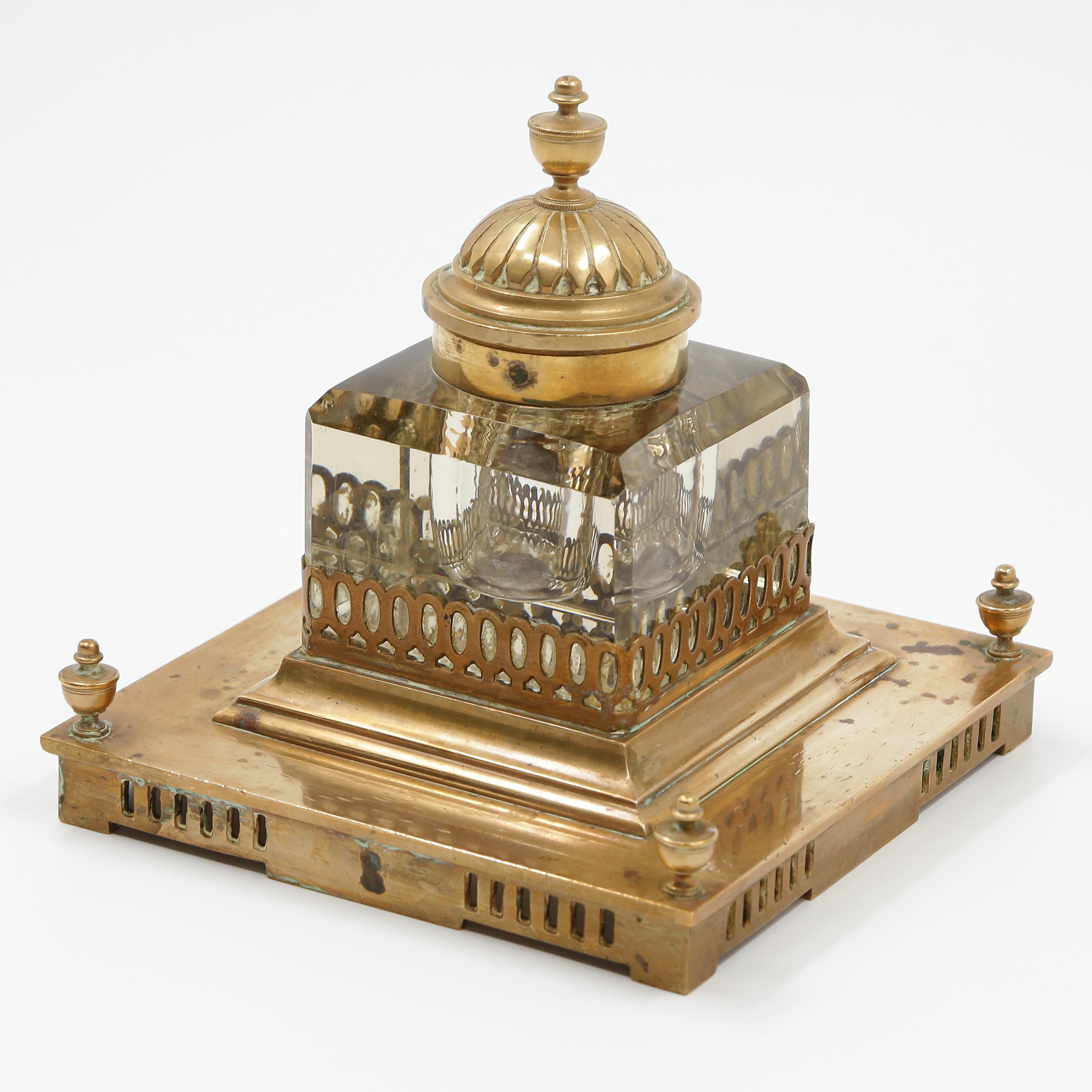 STORT BLÄCKHORN, GUSTAVIANSK STIL, MÄSSING, GLAS, 1900-TALETS FÖRSTA HÄLFT.