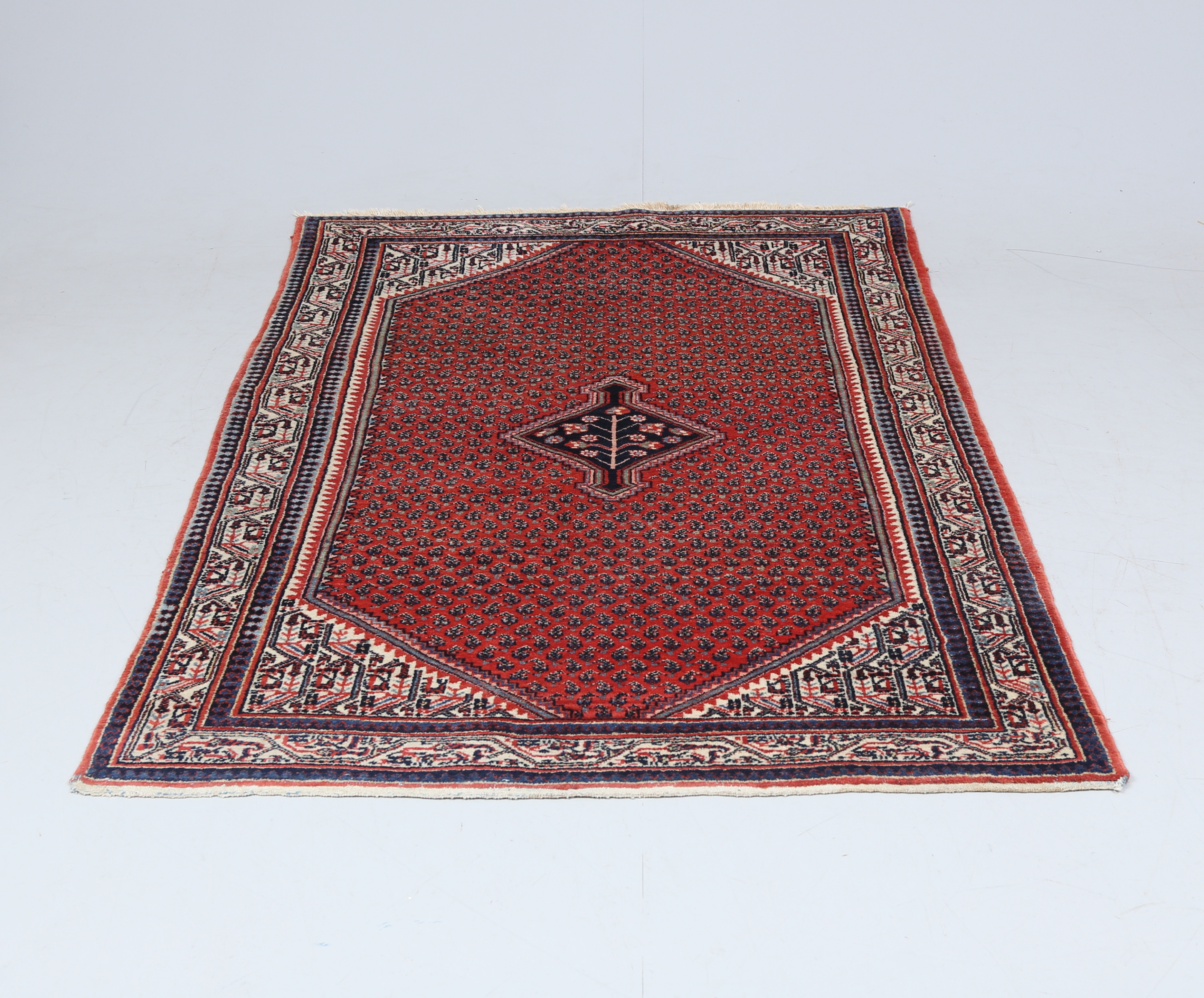 MATTA, orientalisk, ca 205x127 cm.