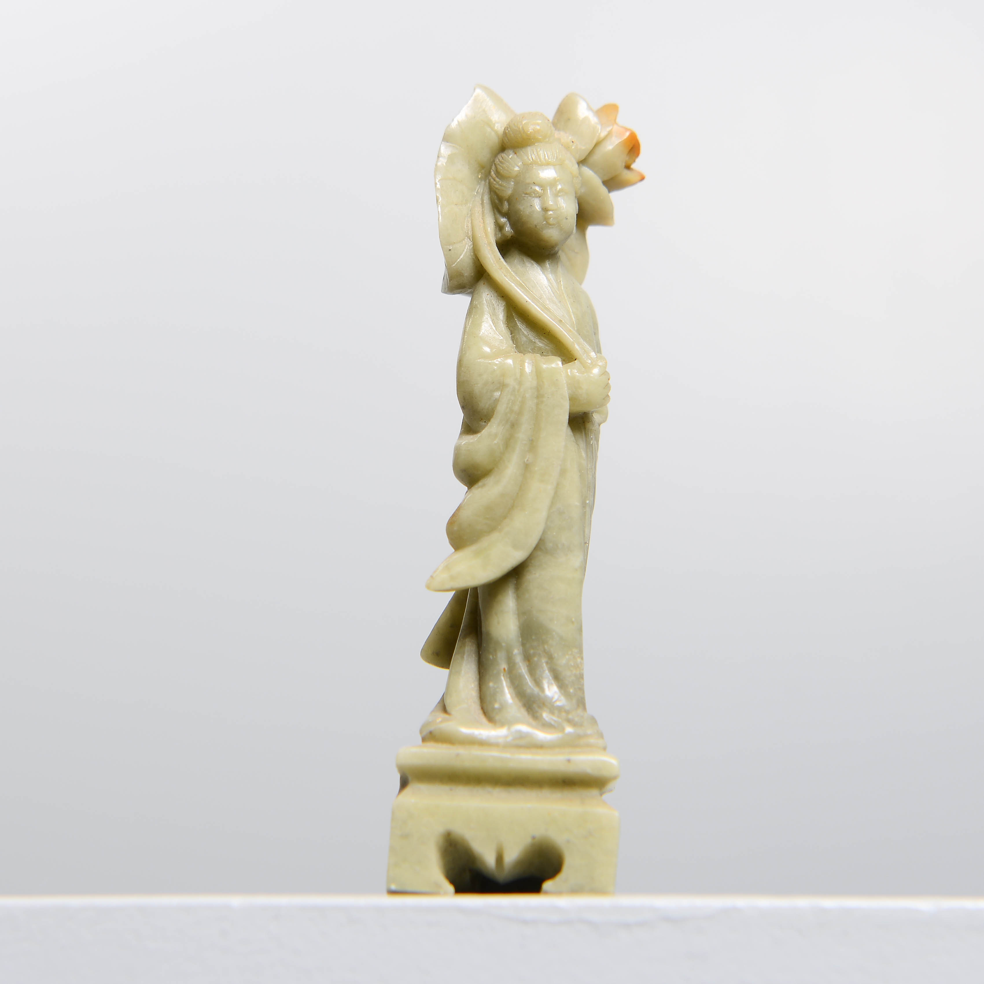 FIGURIN, "Guanyin", troligen täljsten, Kina.