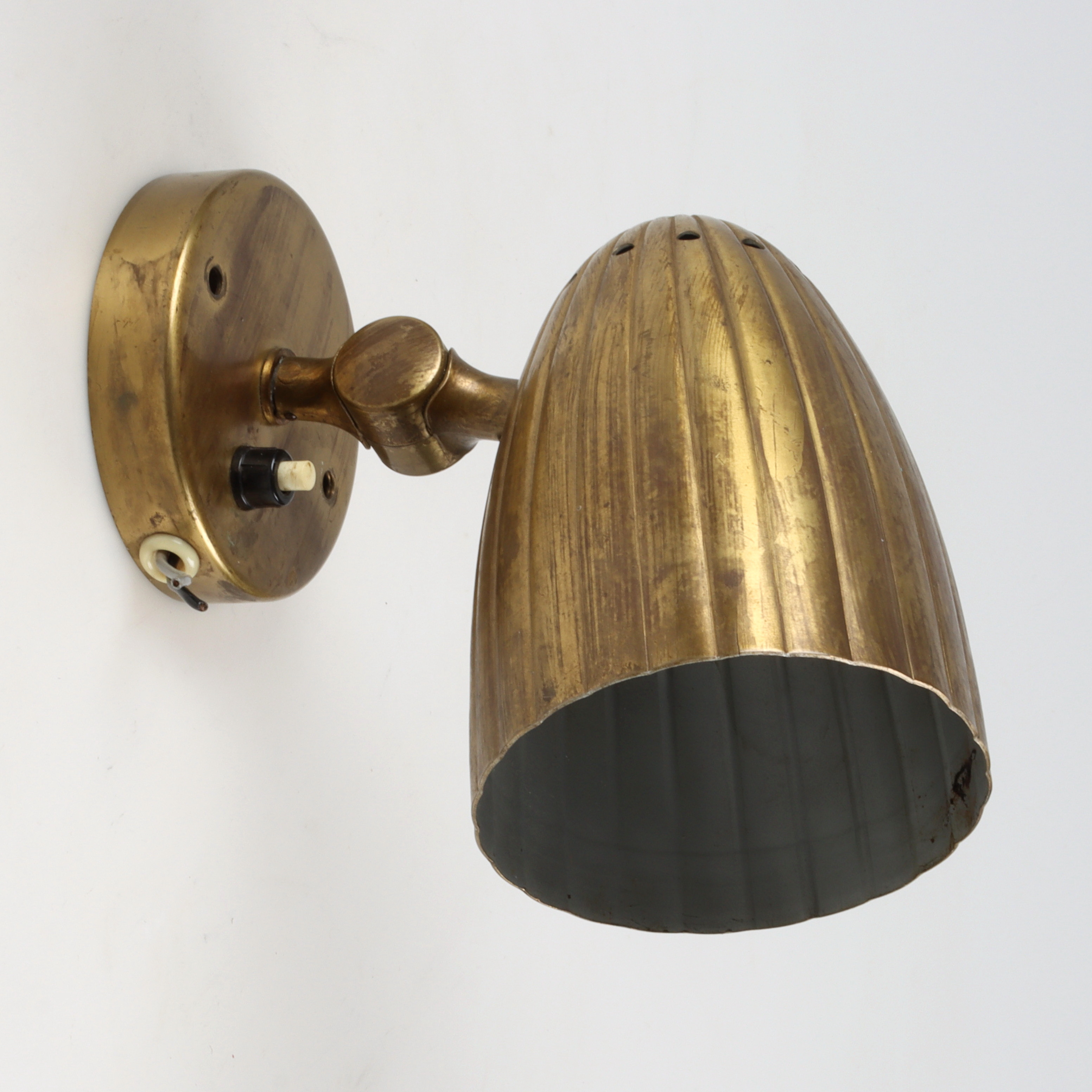 HARALD NOTINI. Vägglampa, metall, Böhlmarks Lampfabrik, 1940/50-tal.