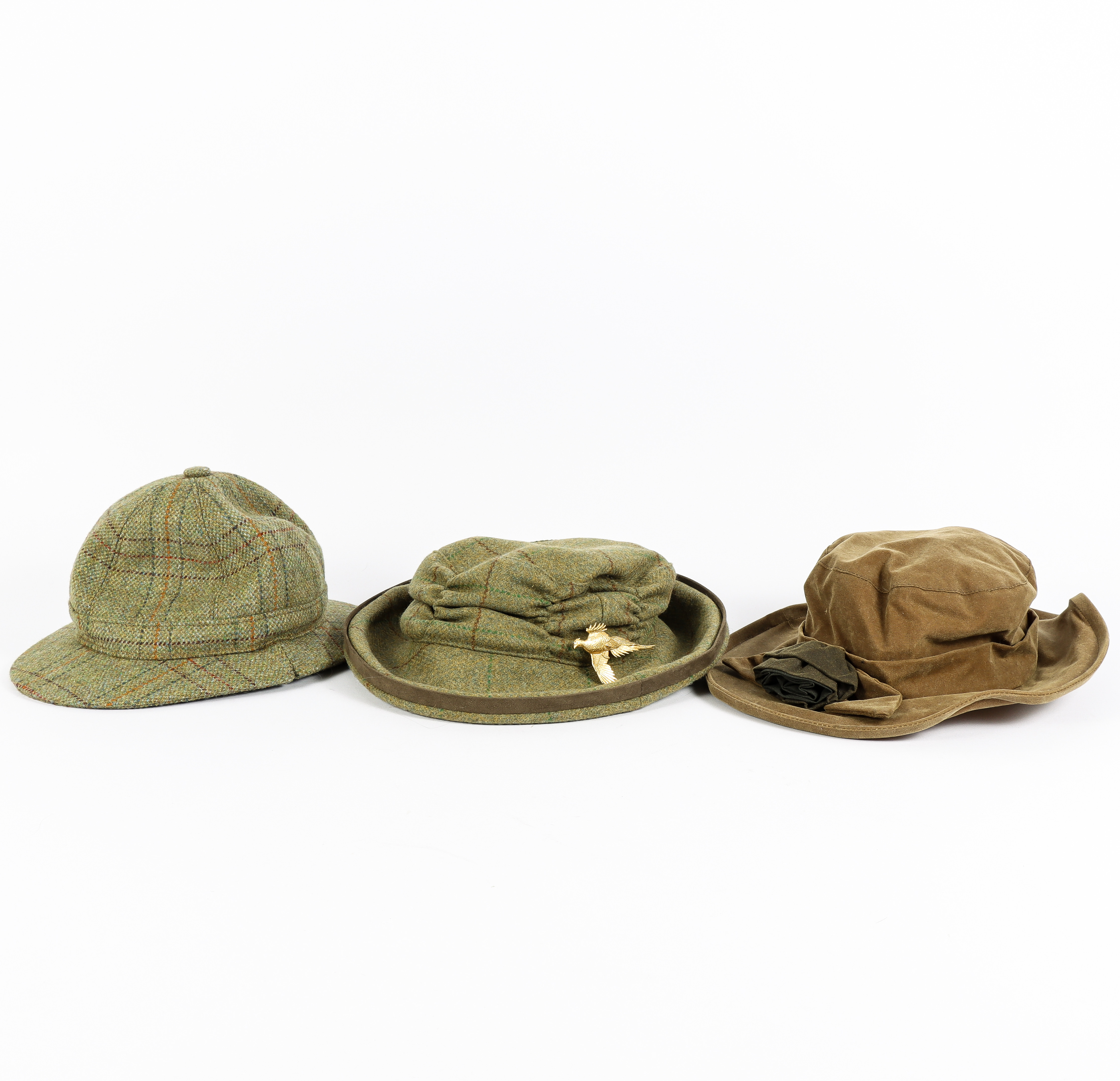 HATTAR 3 st, bl.a. Barbour, Lawrence & Foster.