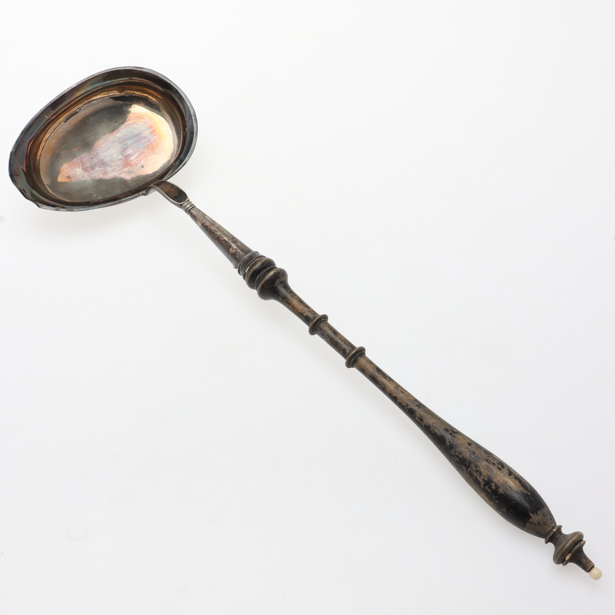 SOPPSLEV, silver, skaft i trä, P. Eriksson, Östersund, 1880-tal.