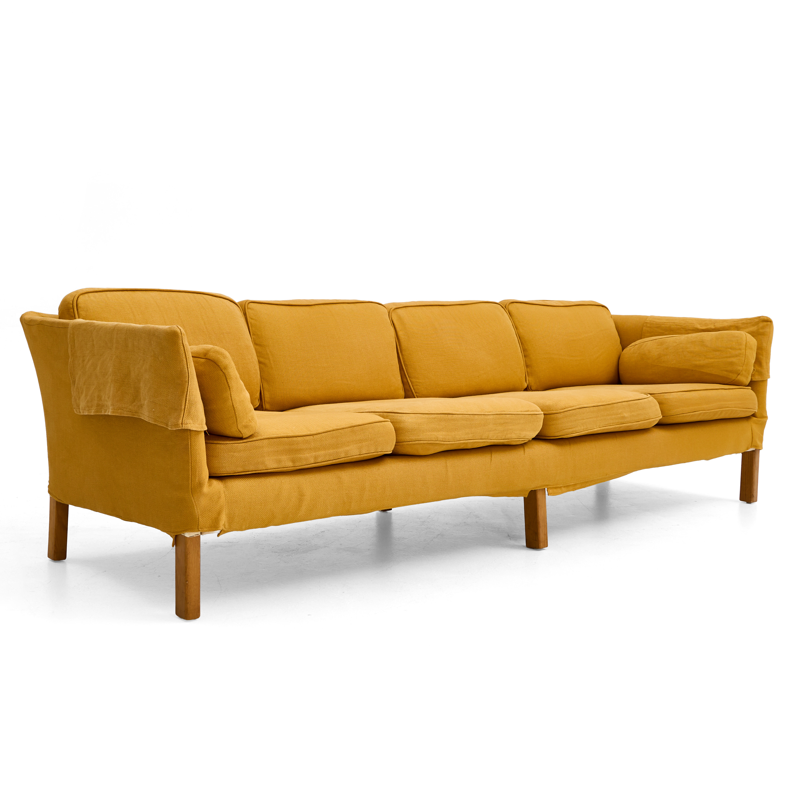 SOFFA, Norell Möbler, modell "Cromwell", 4 sits, gul avtagbar textilklädsel, ben i ek.