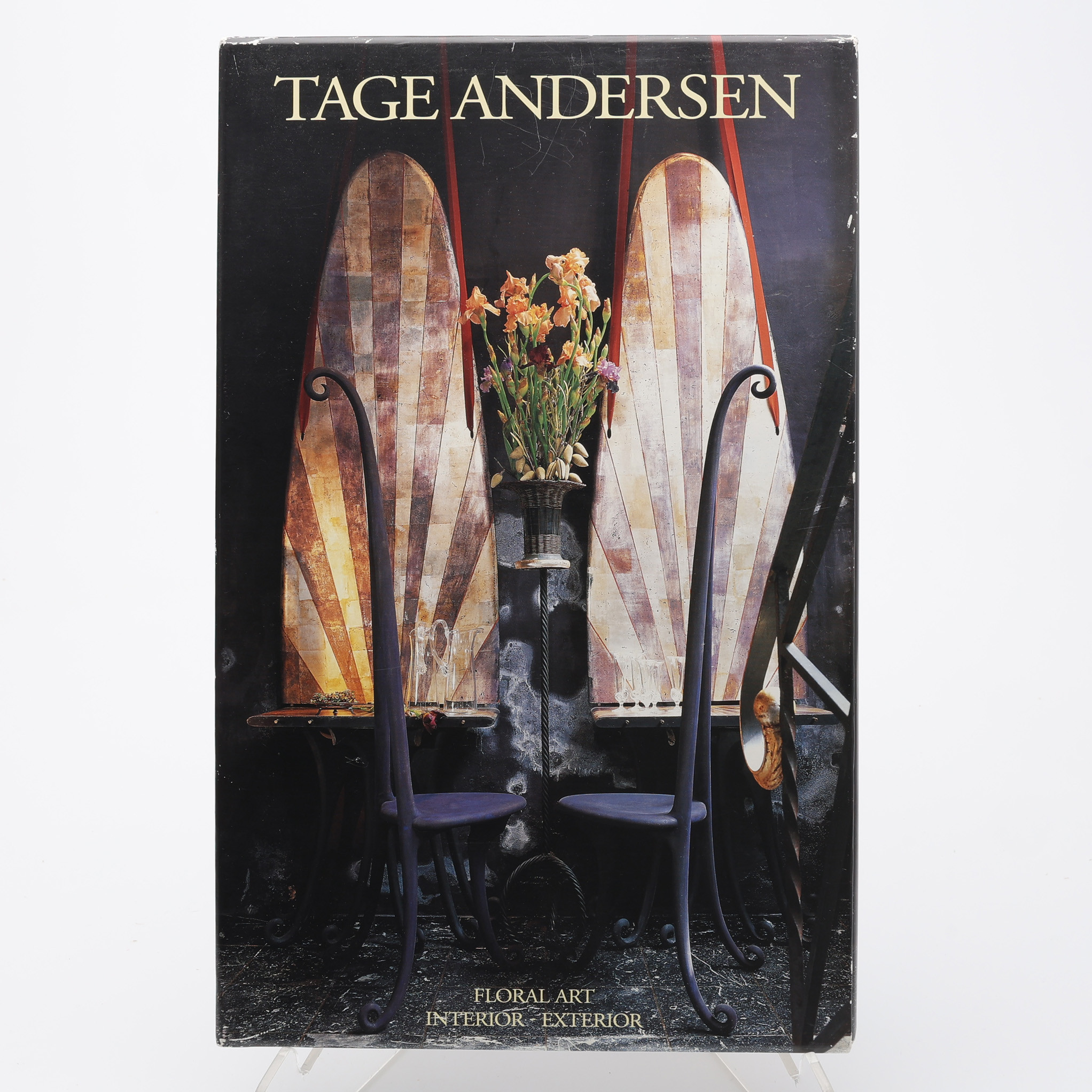 BLOMSTERKONST. ENGELSK UTGÅVA AV DEN DANSKE BLOMSTERKONSTNÄREN TAGE ANDERSEN'S "TAGE ANDERSEN II - FLORAL ART -INTERIOR - EXTERIOR ".