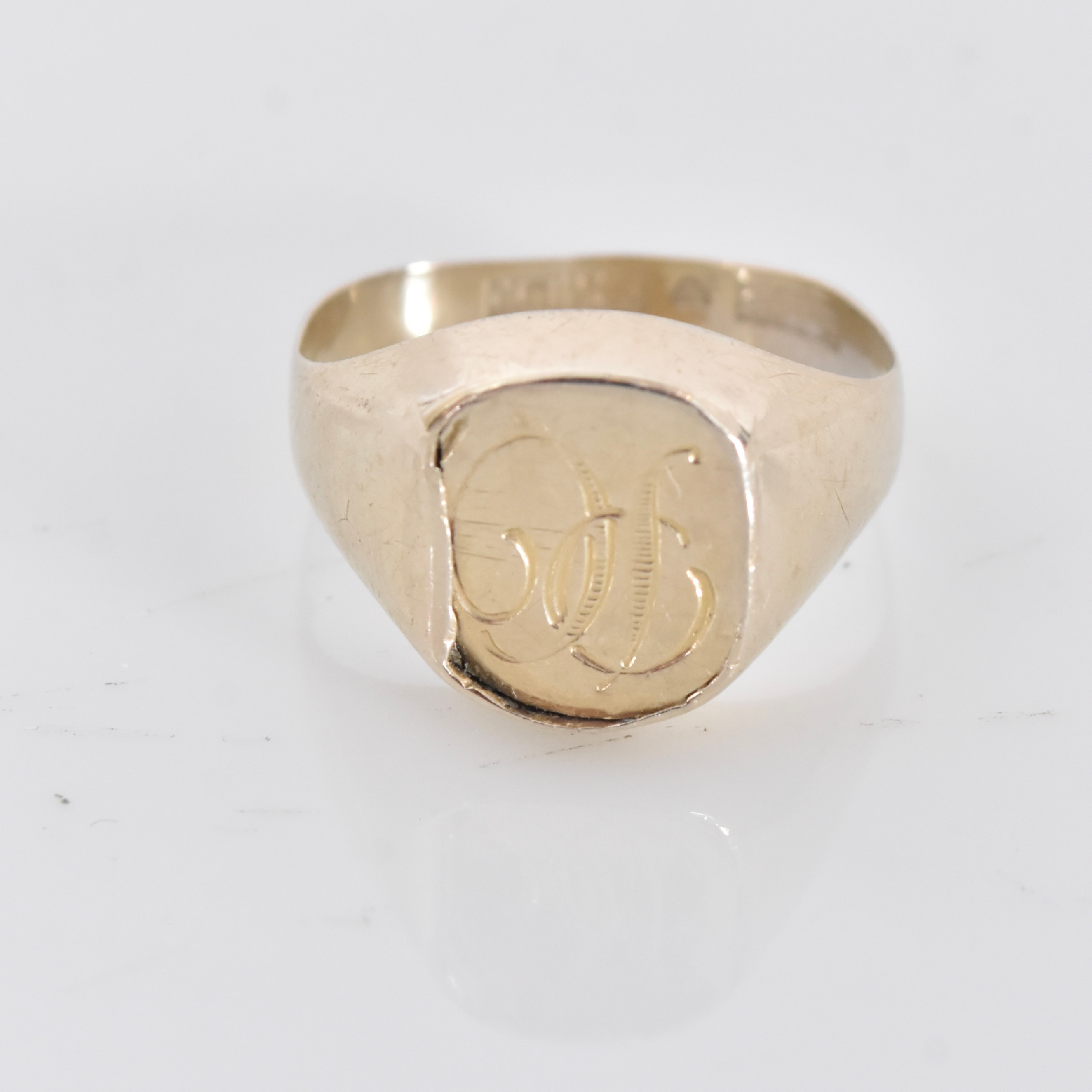 KLACKRING 18 karat vitguld.