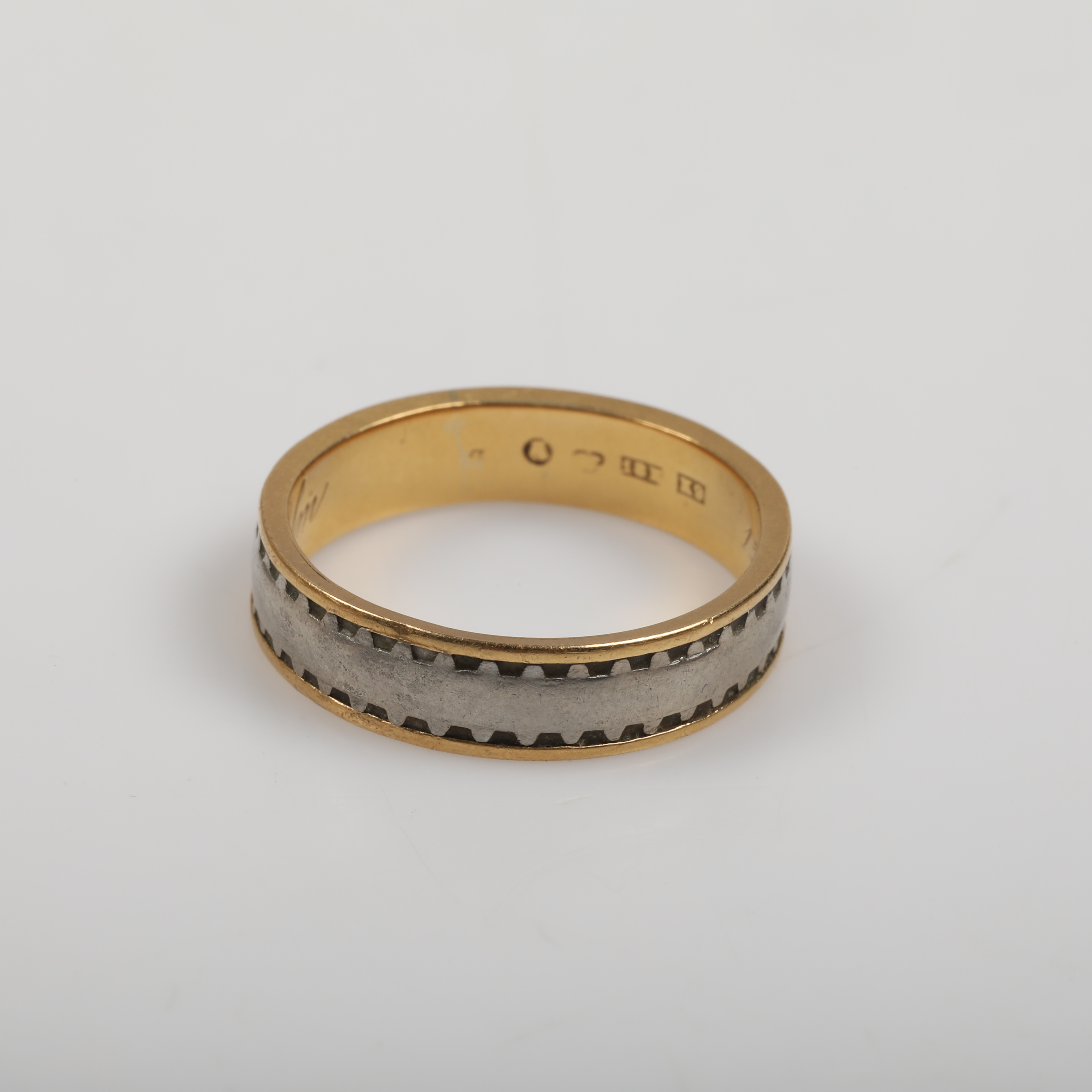 EXAMENSRING, 18 K guld/vitguld.