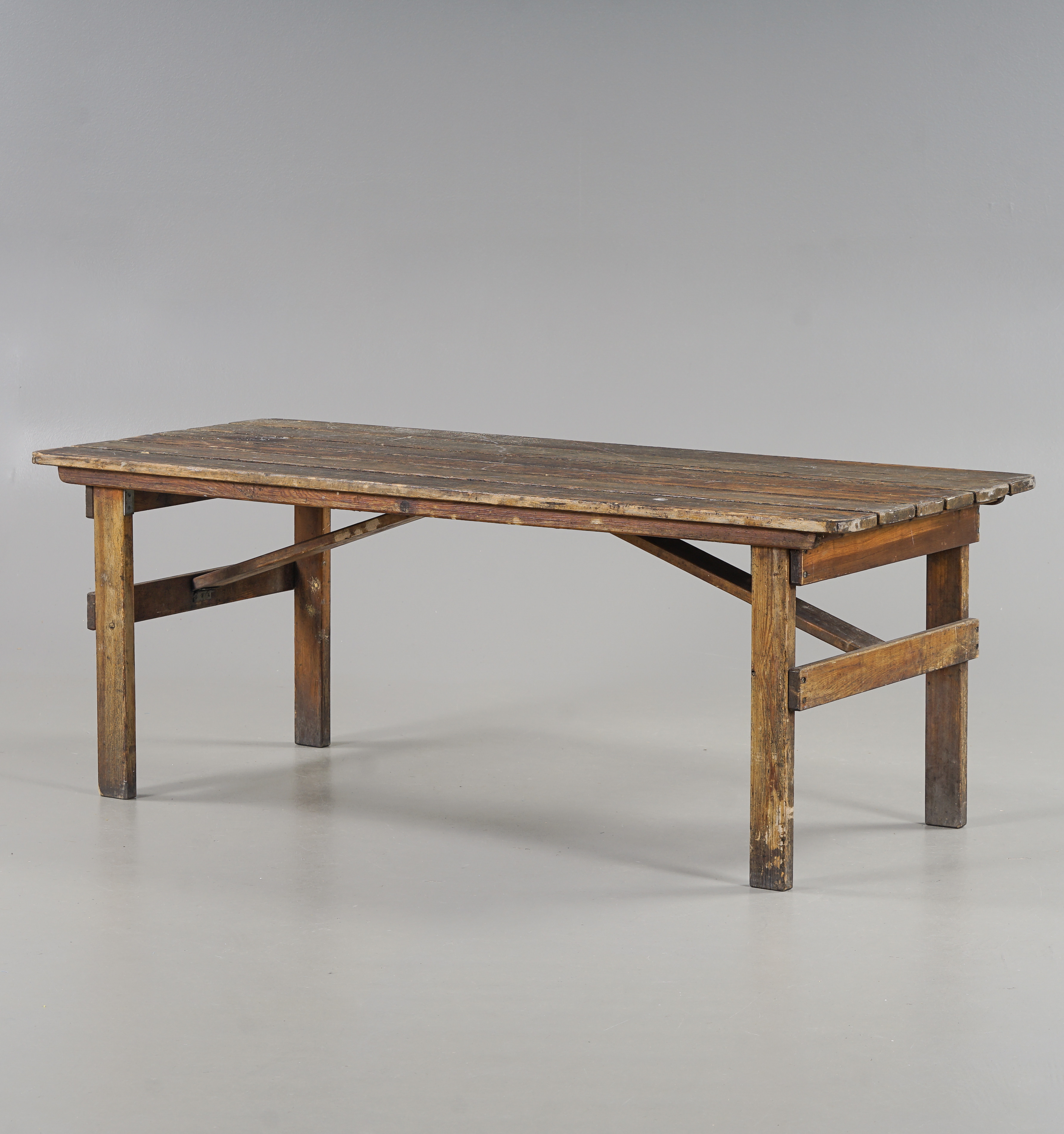 TRÄDGÅRDSBORD Furu, 1900-talets andra hälft.