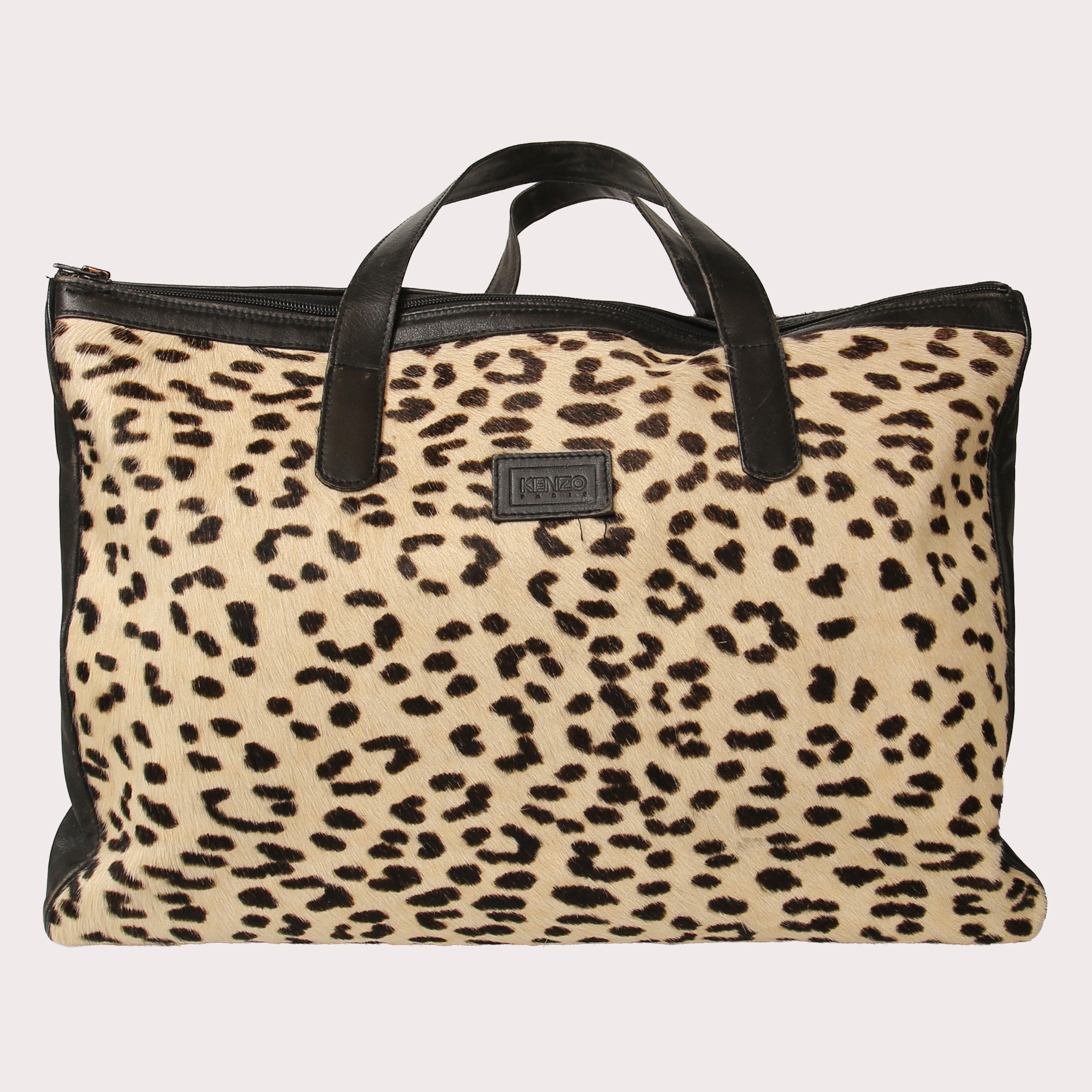 HANDVÄSKA KENZO Leopardmönstrad med läderdetaljer.