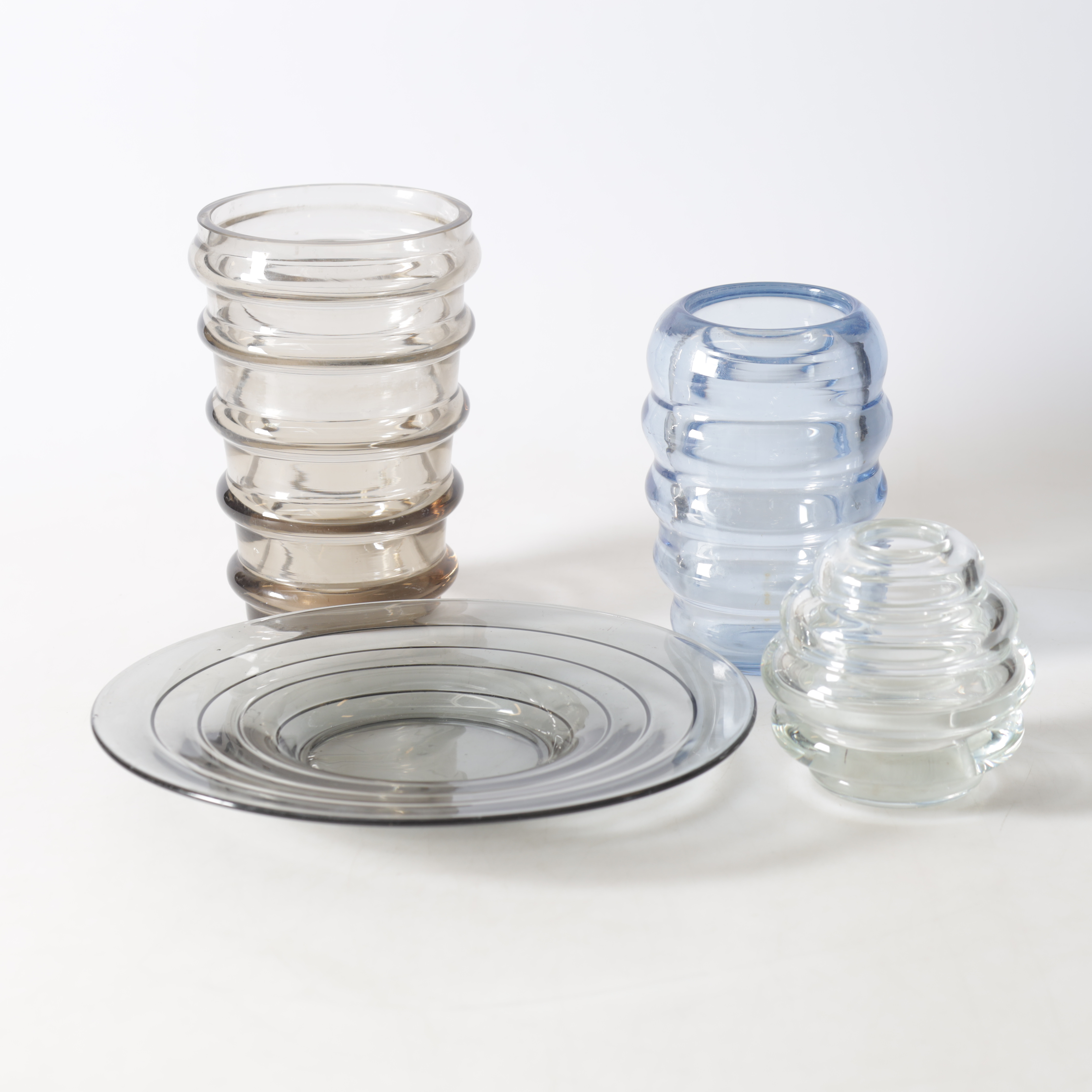 EDVIN OLLERS. TILLSKRIVEN. vaser & fat, 4 dlr, glas, Alsterfors Glasbruk, osignerade, 1930-tal.