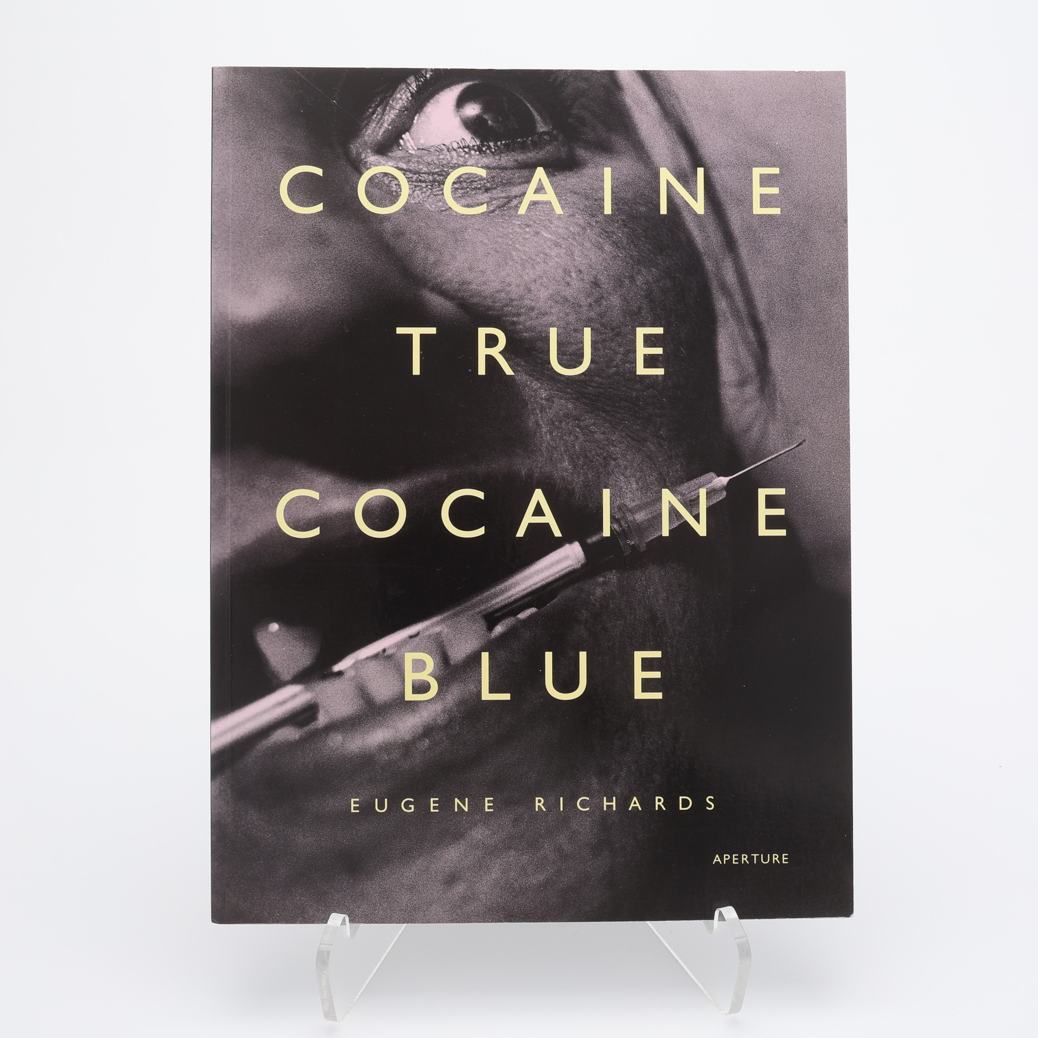 FOTO. DEN AMERIKANSKE FOTOGRAFEN EUGENE RICHARDS "COCAINE TRUE, COCAINE BLUE" I FÖRSTA UPPLAGAN, 1994.