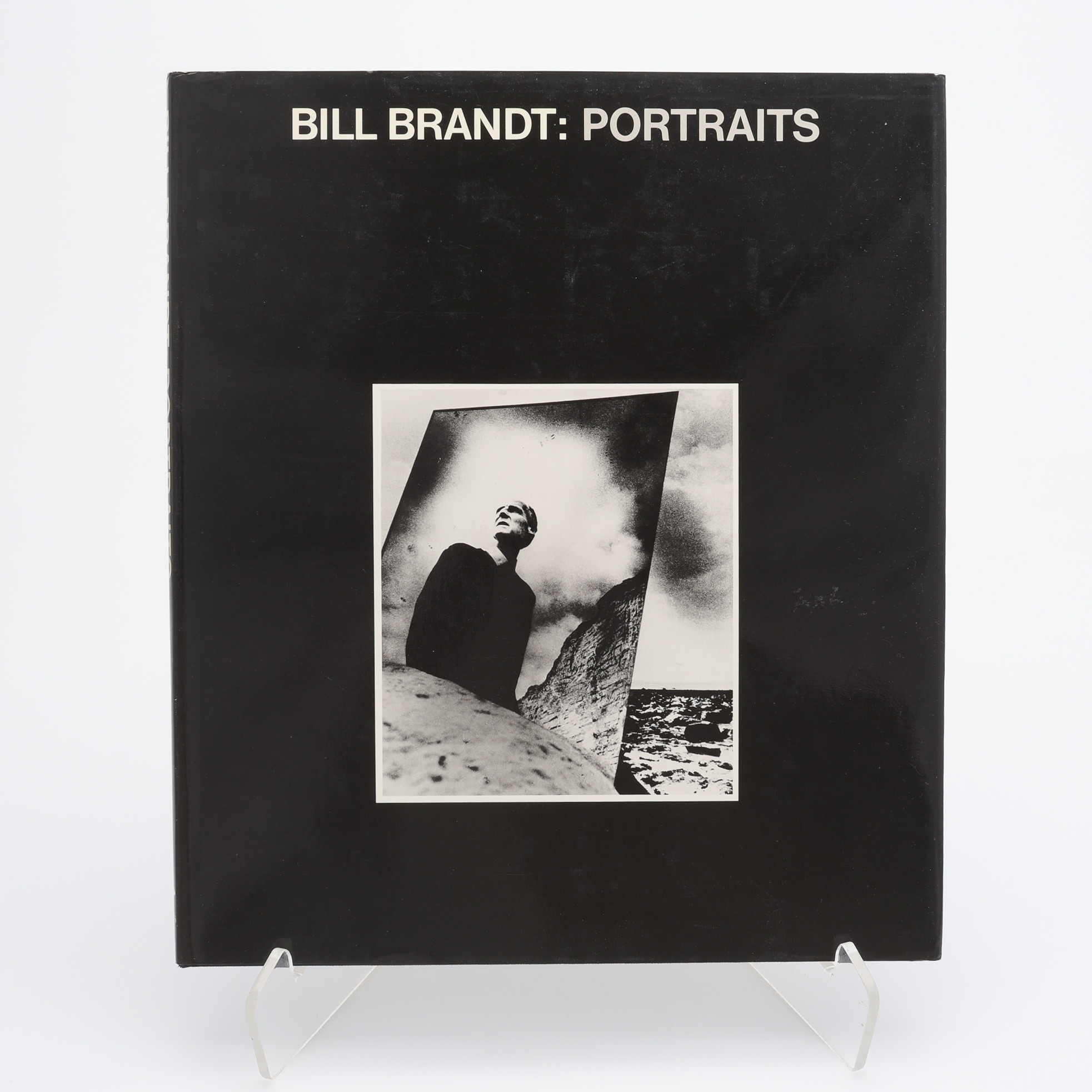 FOTO. DEN BRITTISKE FOTOGRAFEN BILL BRANDTS "PORTRAITS" I FÖRSTA UPPLAGAN, 1982.