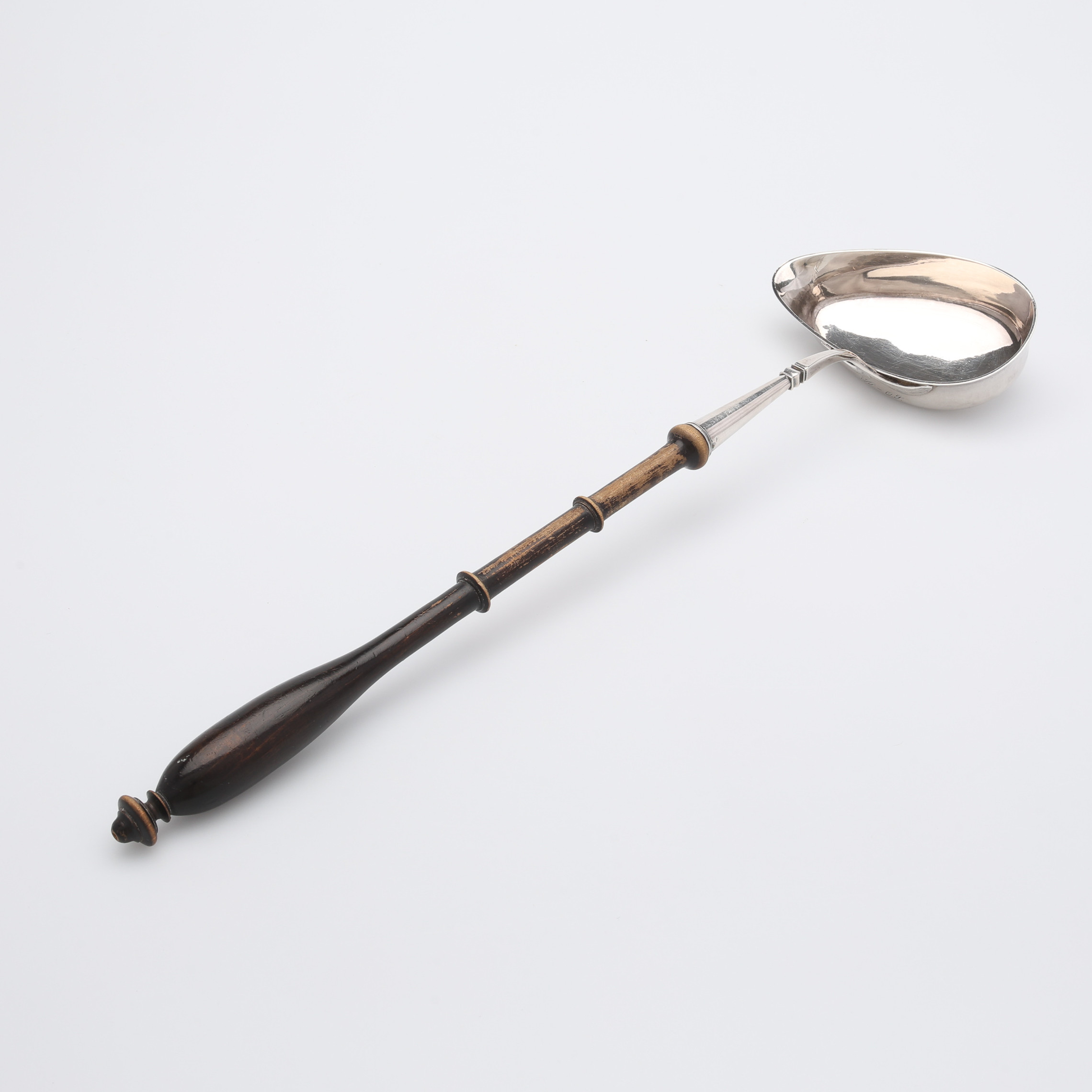 PETTER FREDRIK SUNDBERG, SOPPSLEV, SILVER OCH SVARAVAT TRÄ, KARLSKRONA, 1834.