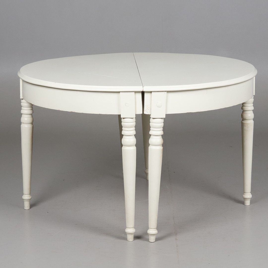 MÅNBORD, 2-delat, bemålat trä, 1800-talets senare del.