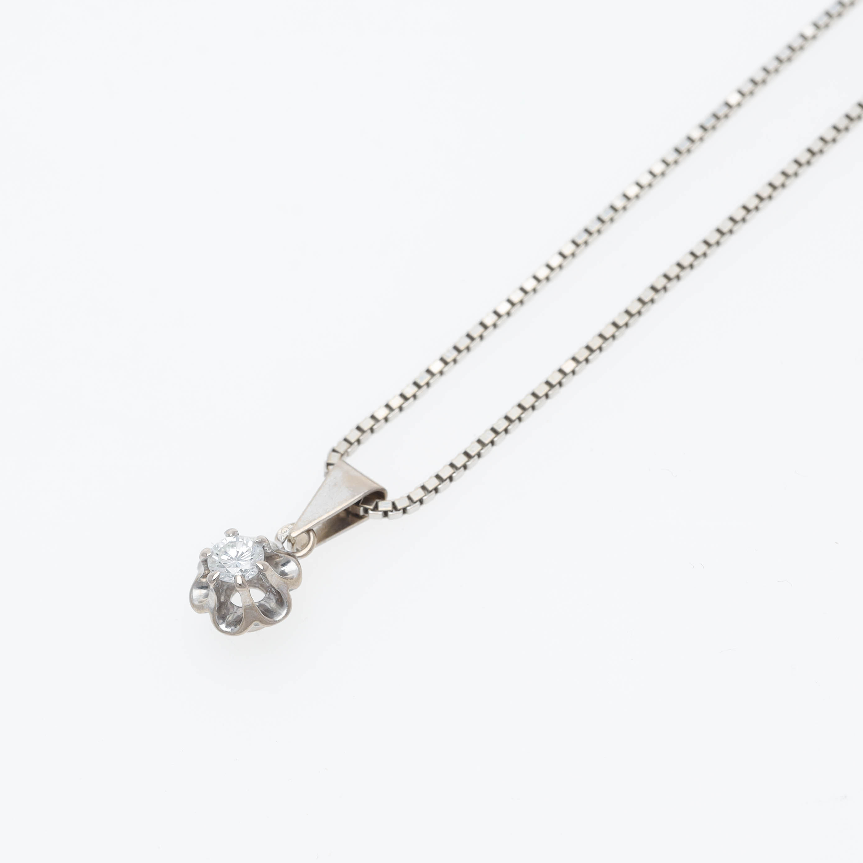 HALSKEDJA med HÄNGE, 18 k guld, briljantslipad diamant ca 0,10 ct.