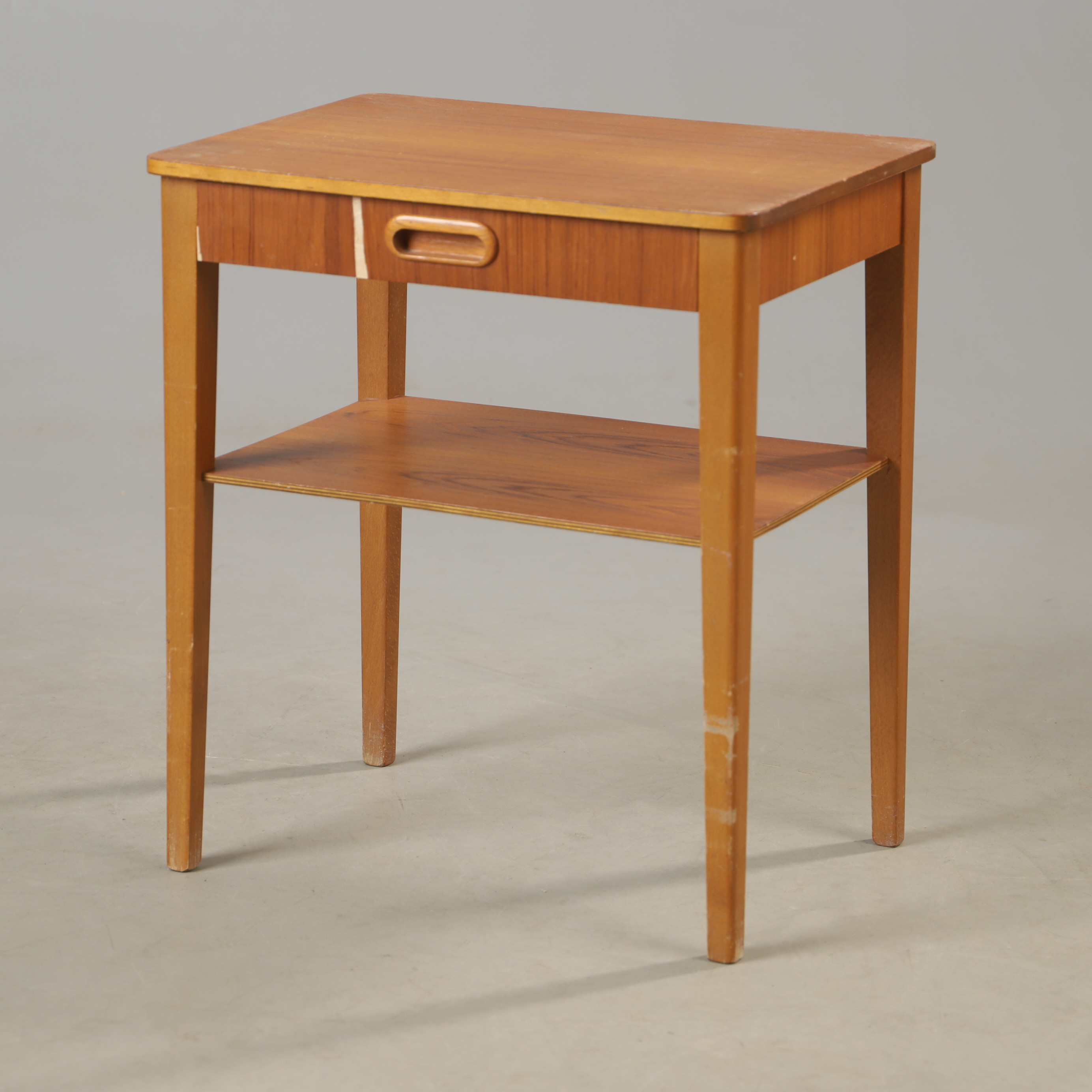 SÄNGBORD, teak och bok, 1900-talets mitt.