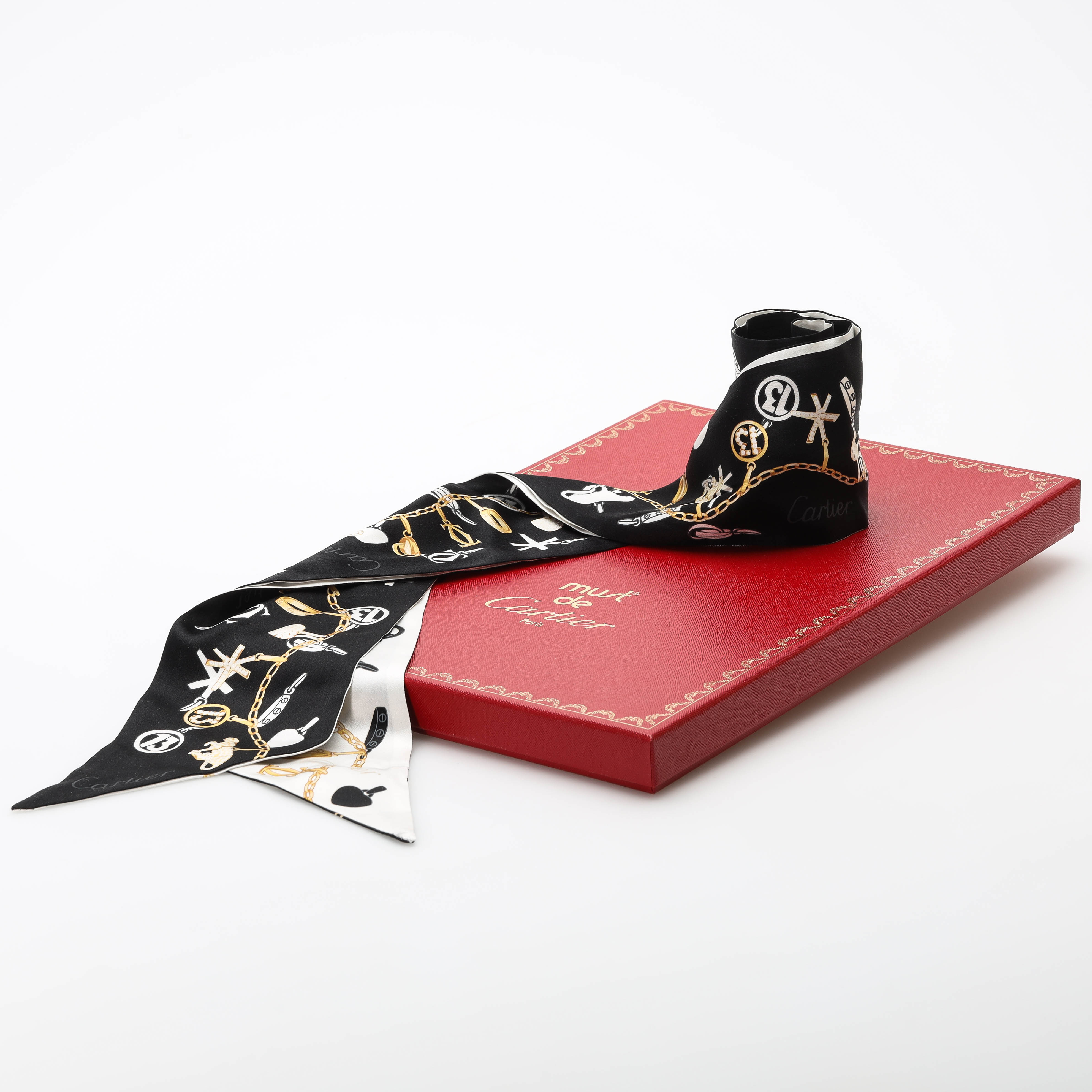CARTIER. Bandeau/scarf, siden, "Precious Mundanity", medföljer originalkartong, Frankrike.