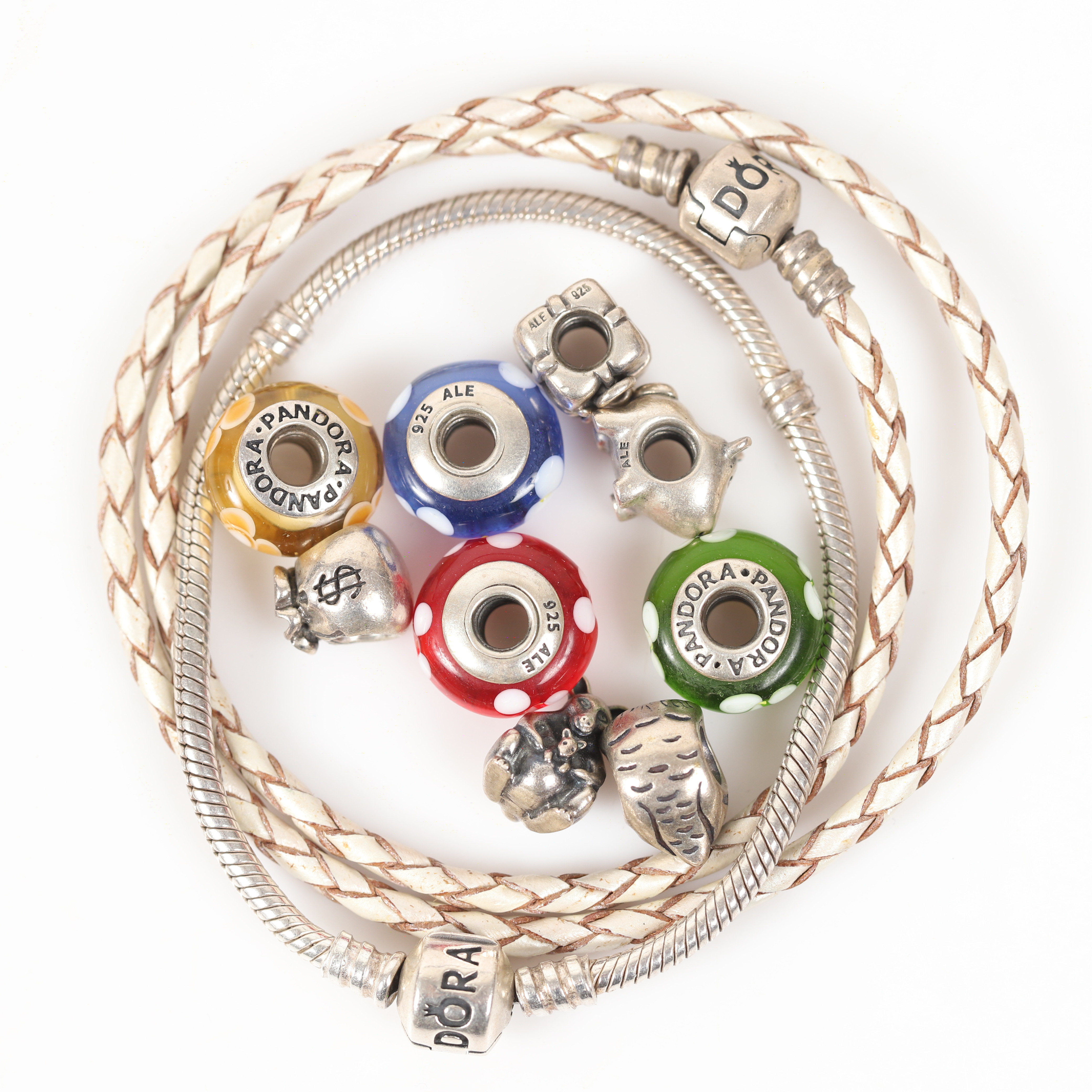 PANDORA. Collier samt armband med berlocker, sterlingsilver m. m.