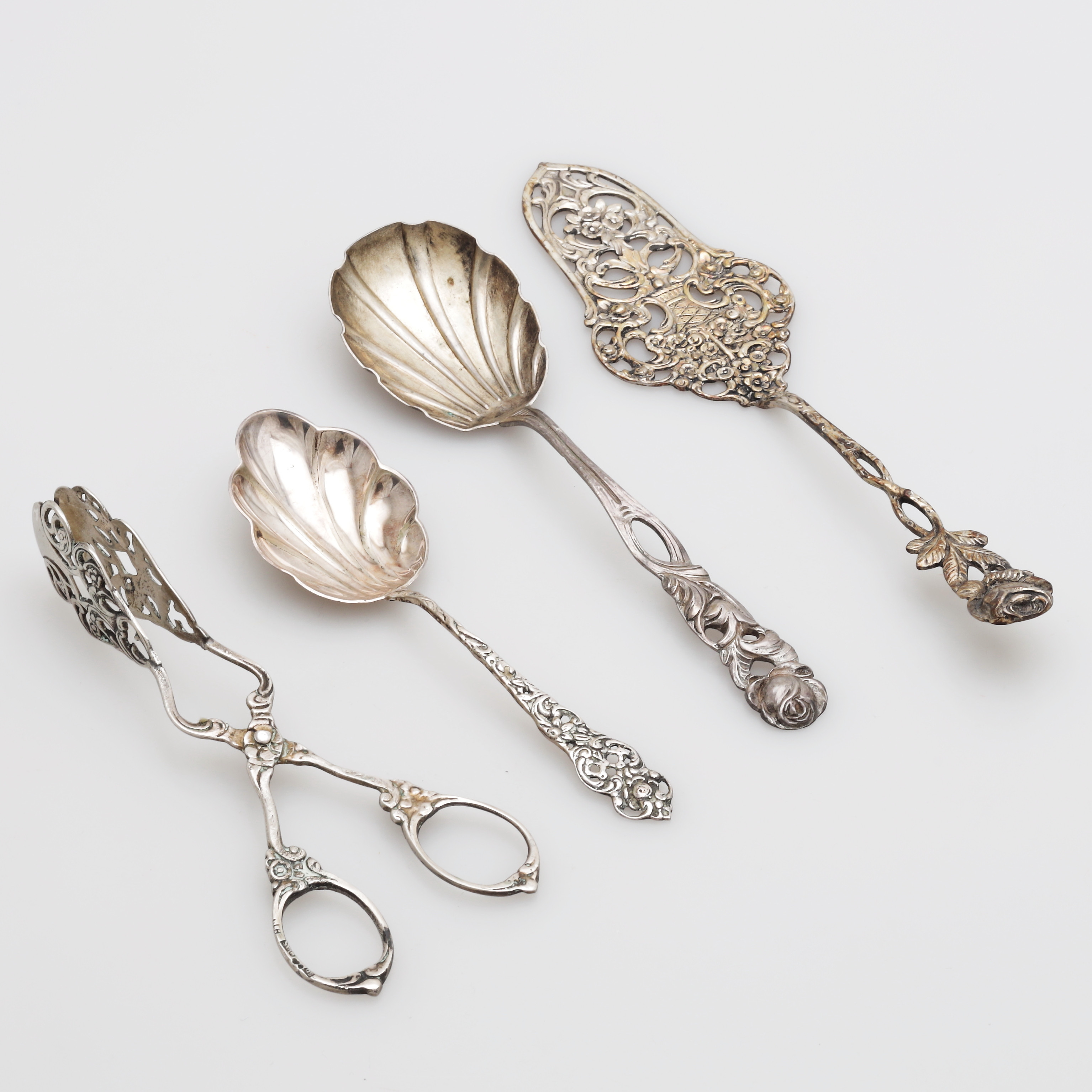 KAKTÅNG, TÅRTSPADE, SOCKERSKEDAR, 4 delar, silver, totalvikt 104 gram.