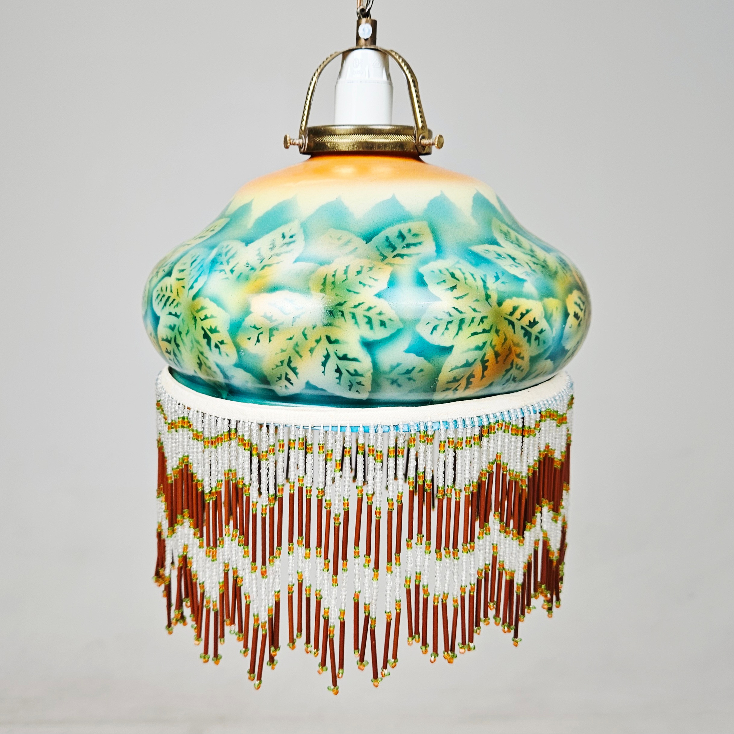TAKLAMPA, glas, 1900-talets första hälft.