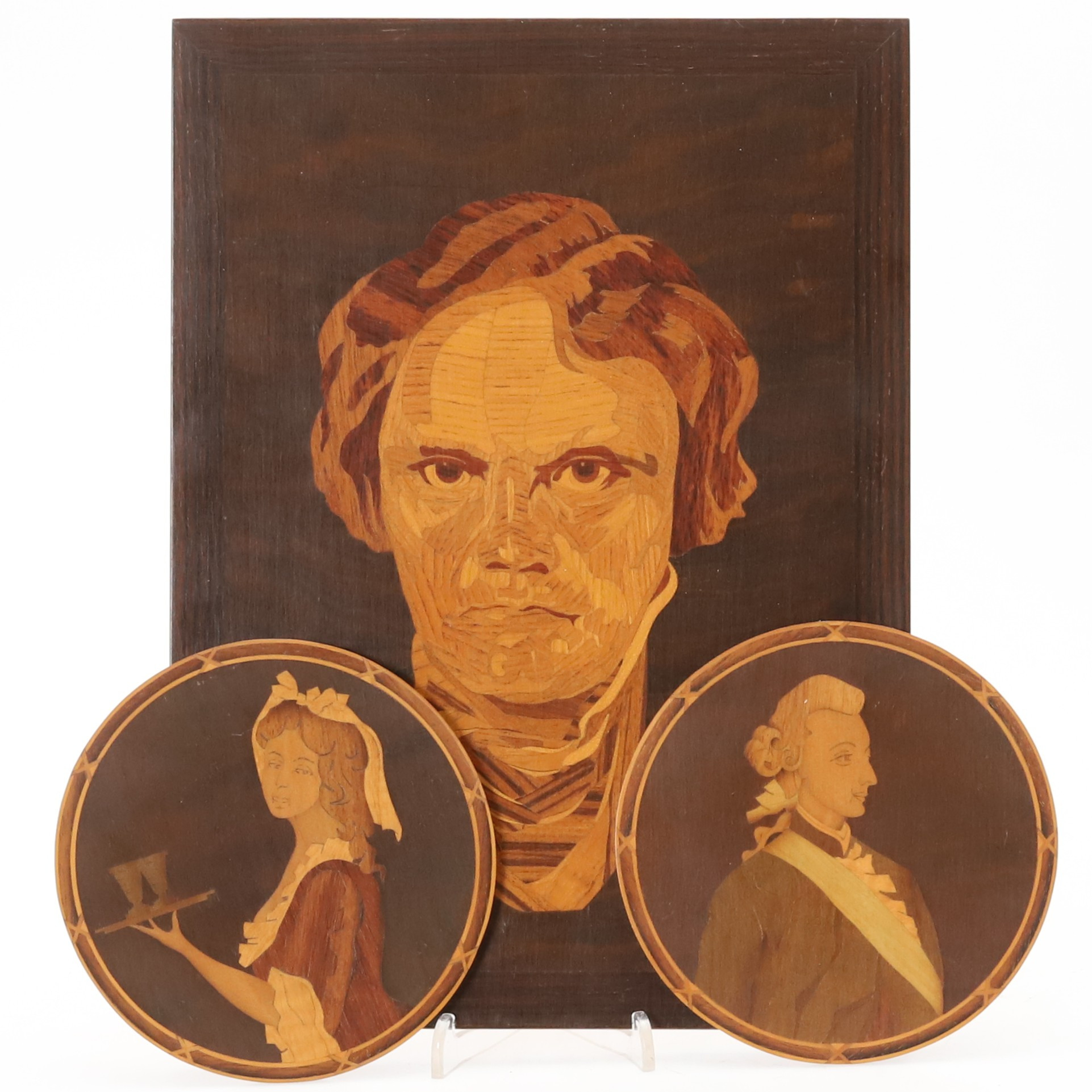GERHARD MALMBERG. TRÄTAVLOR. 3 st. Intarsia utav olika träslag, Mjölby Intarsia, etikett-märkt, signerad, 1900-tal.