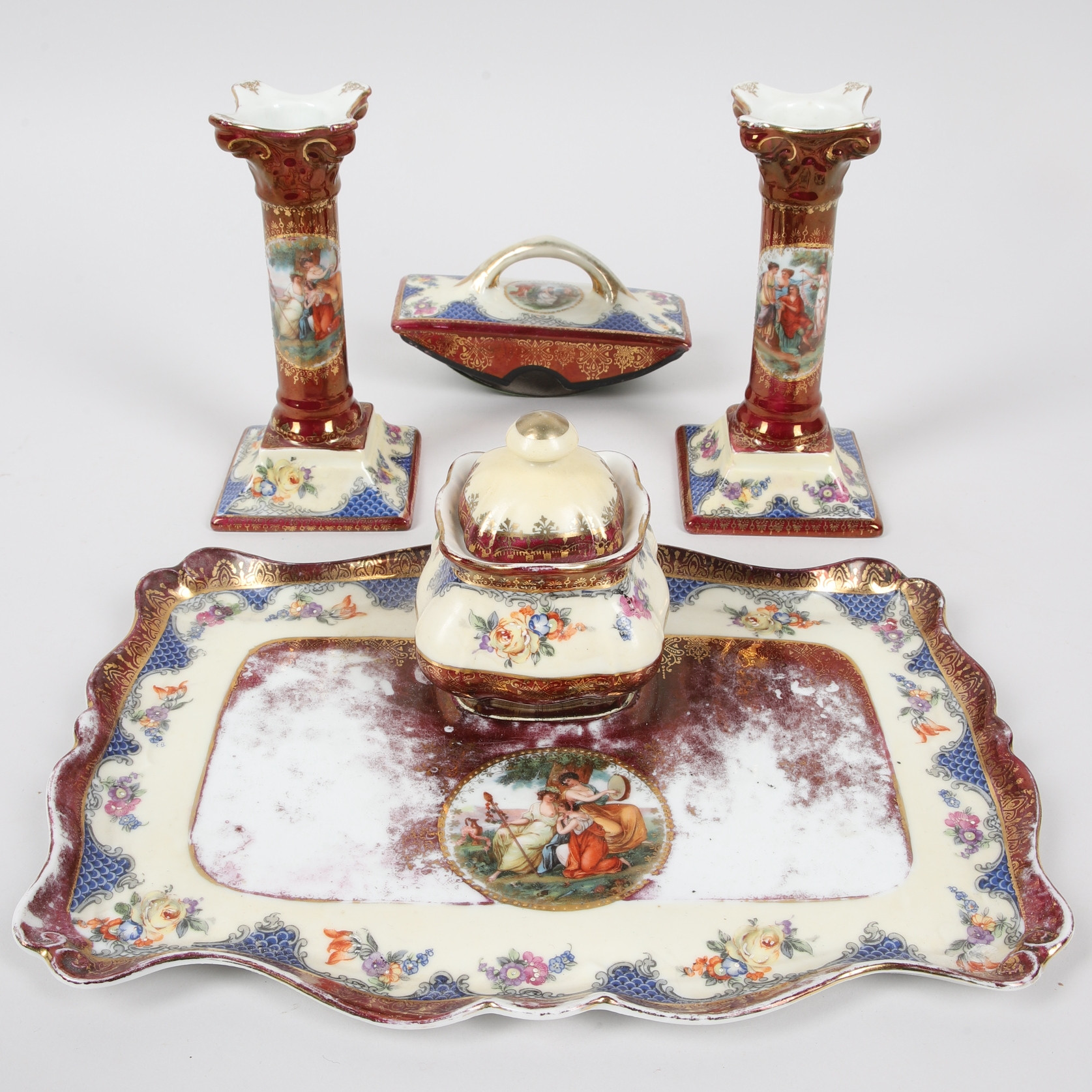 SKRIVBORDSUPPSATS, 4 delar, porslin, rokokostil, 1900-tal.