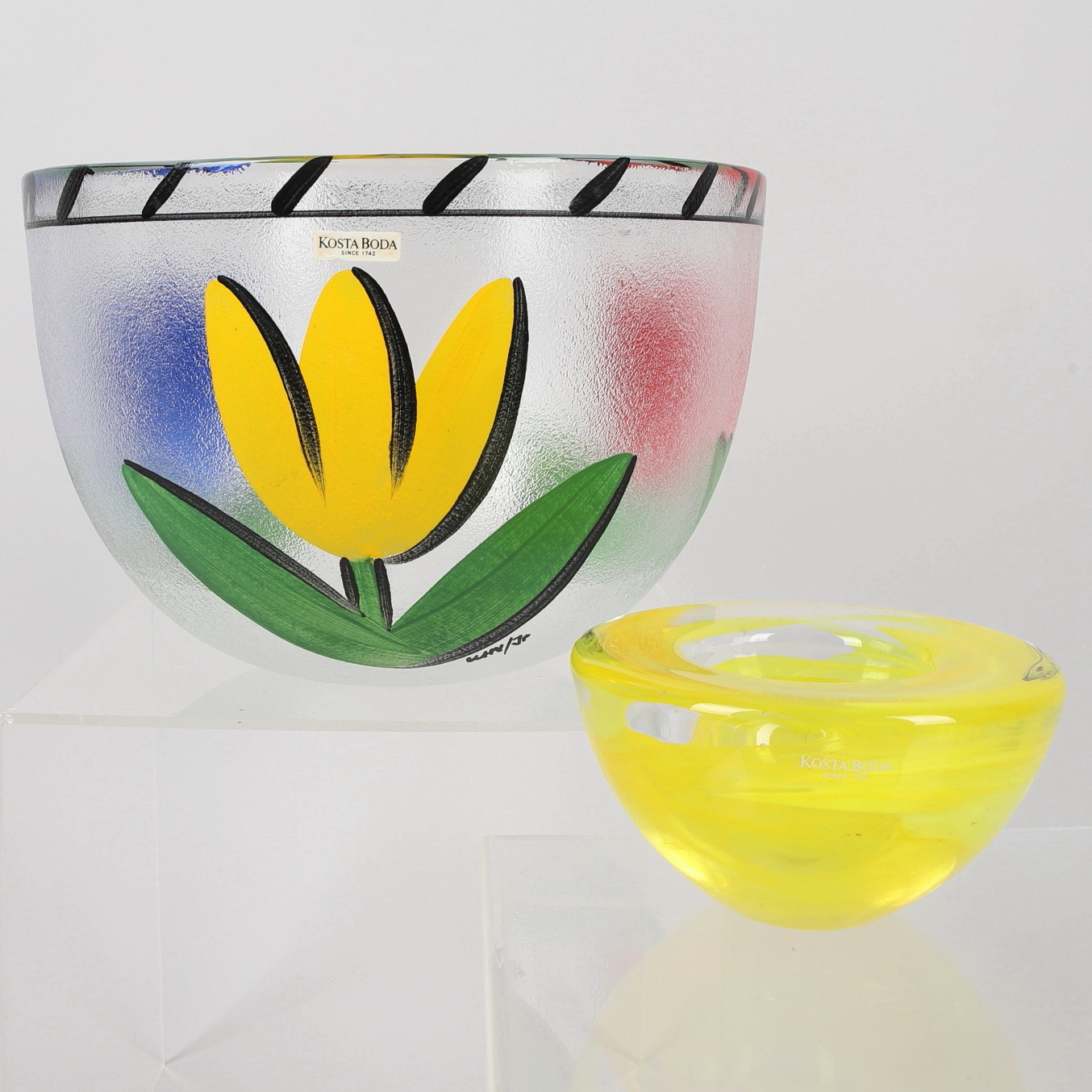 ULRICA HYDMAN-VALLIEN. ANNA EHRNER, Skål och värmeljushållare, glas, "Tulipa" och "Atoll", Kosta Boda, Sverige, samtida.