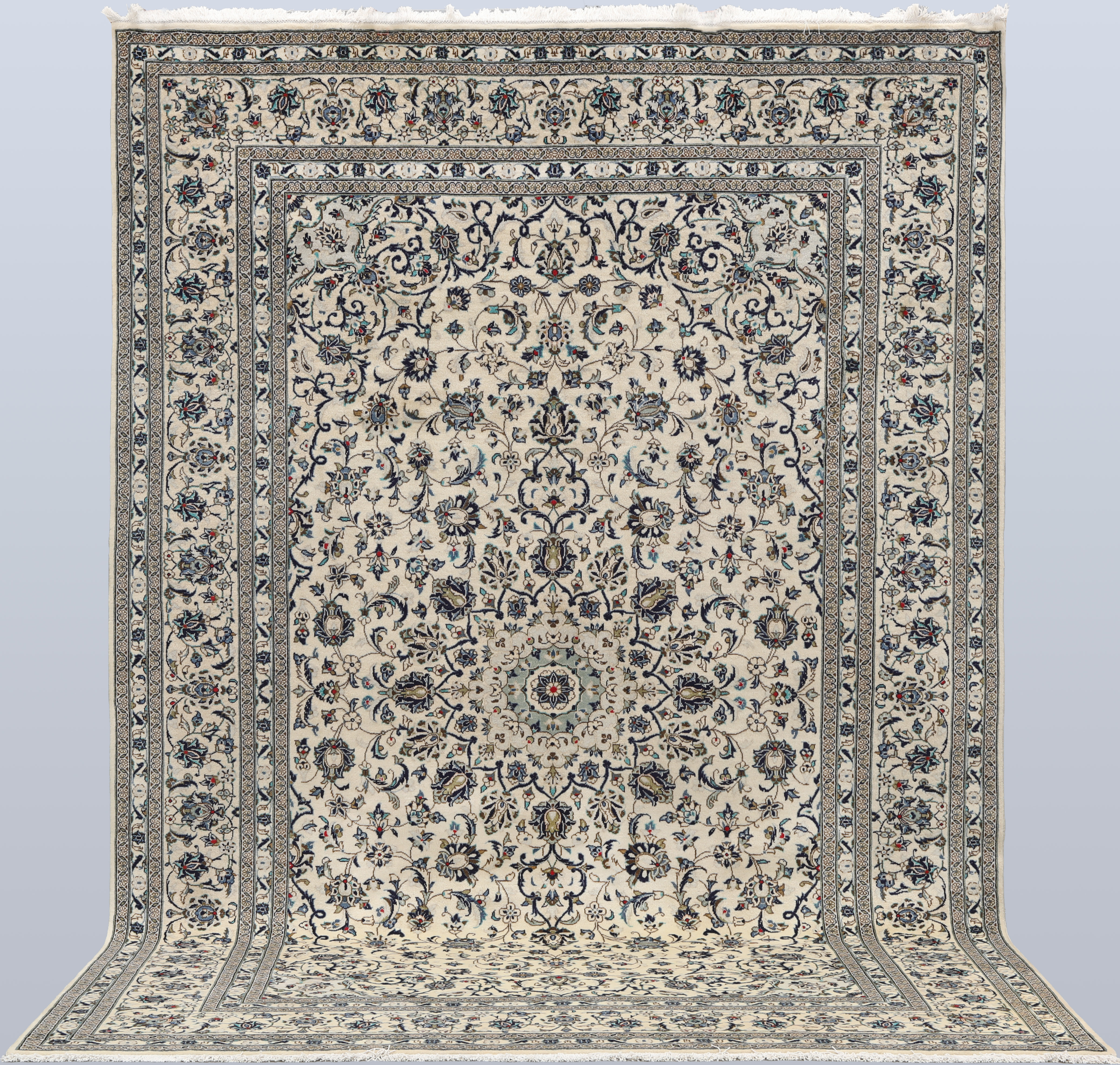 MATTA. Ljus Keshan, 360 x 245 cm.