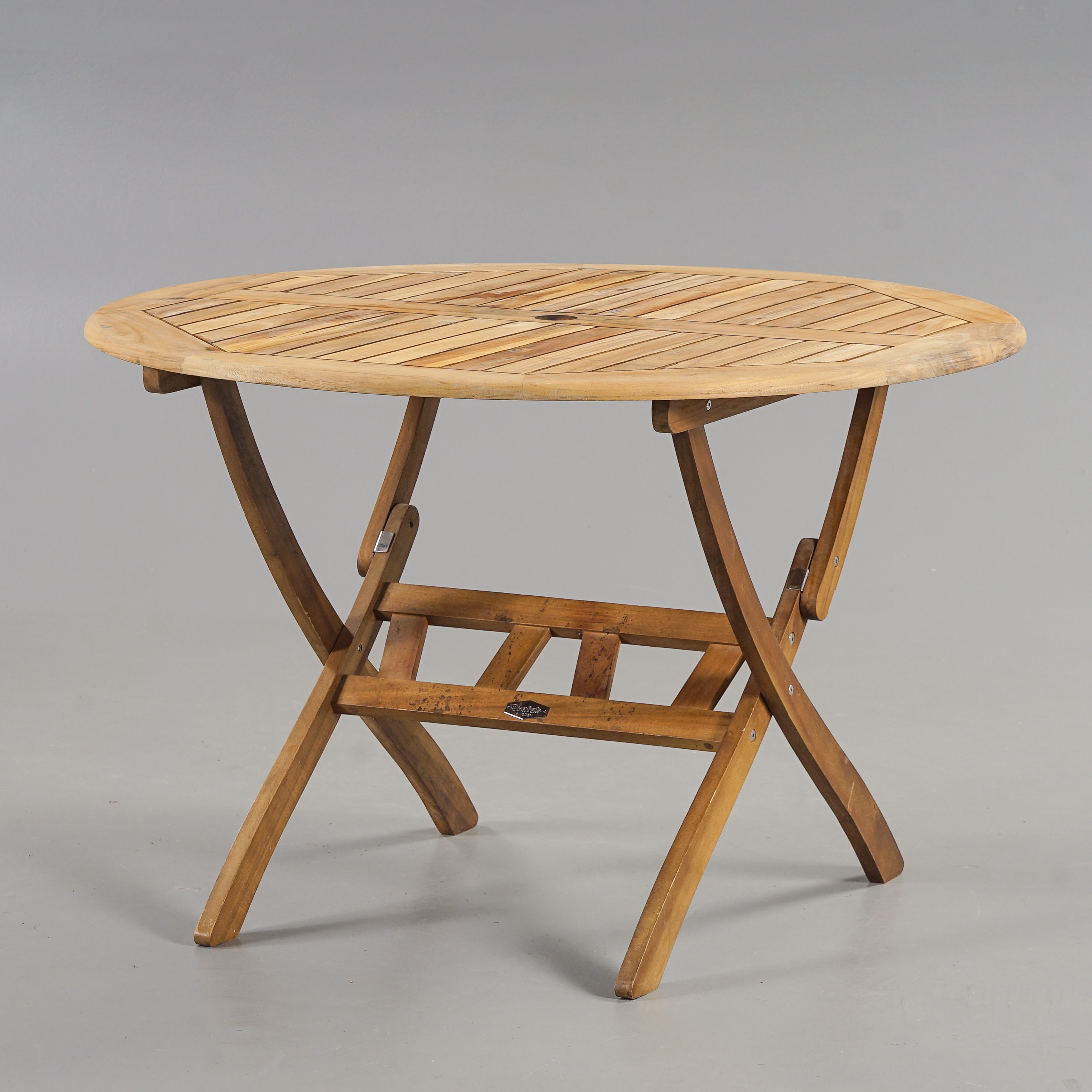 TRÄDGÅRDSBORD Hardwood, Fällbart, Brafab, Samtida tillverkning.