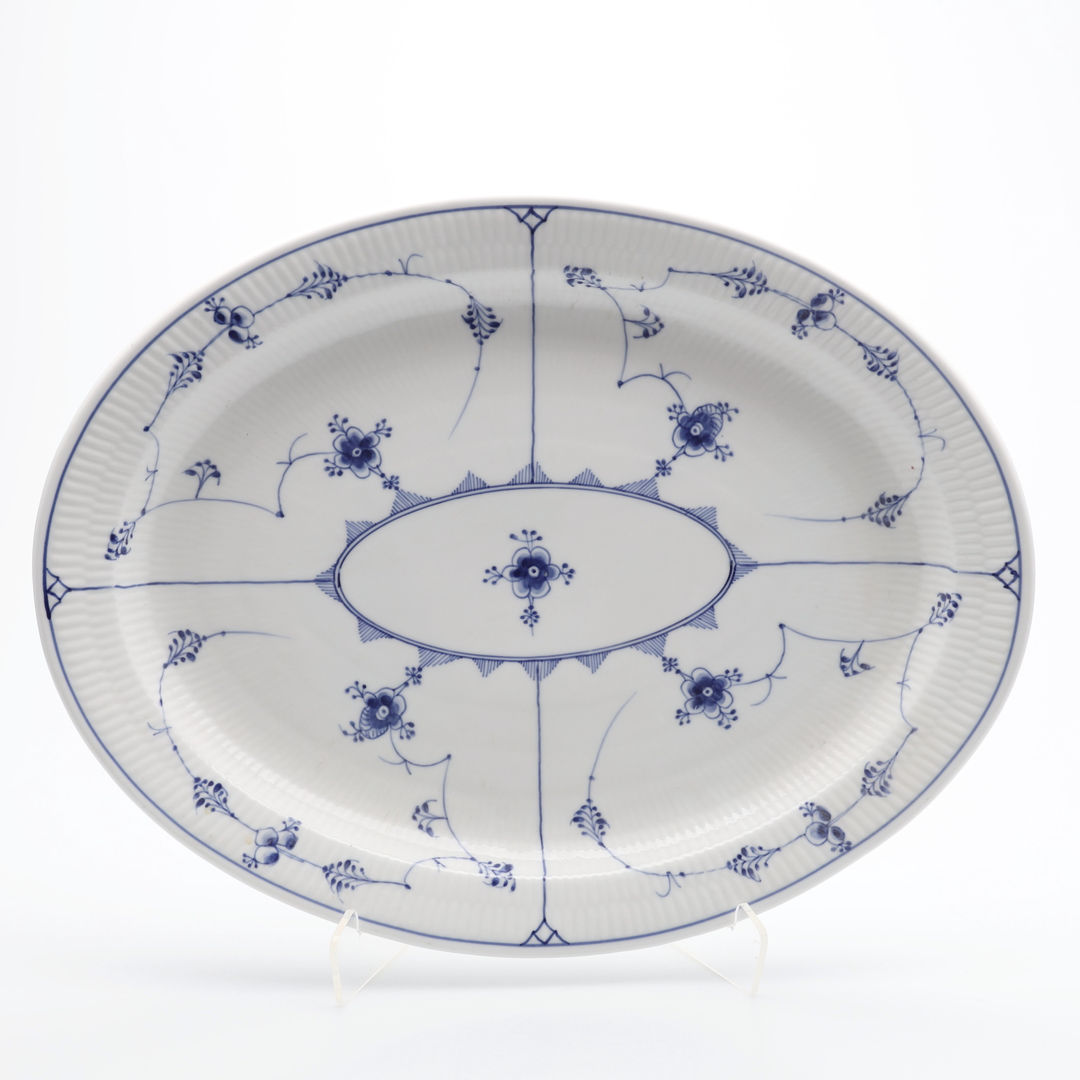 SERVERINGSFAT, MUSSELMALET, ROYAL COPENHAGEN, 1894-1900.