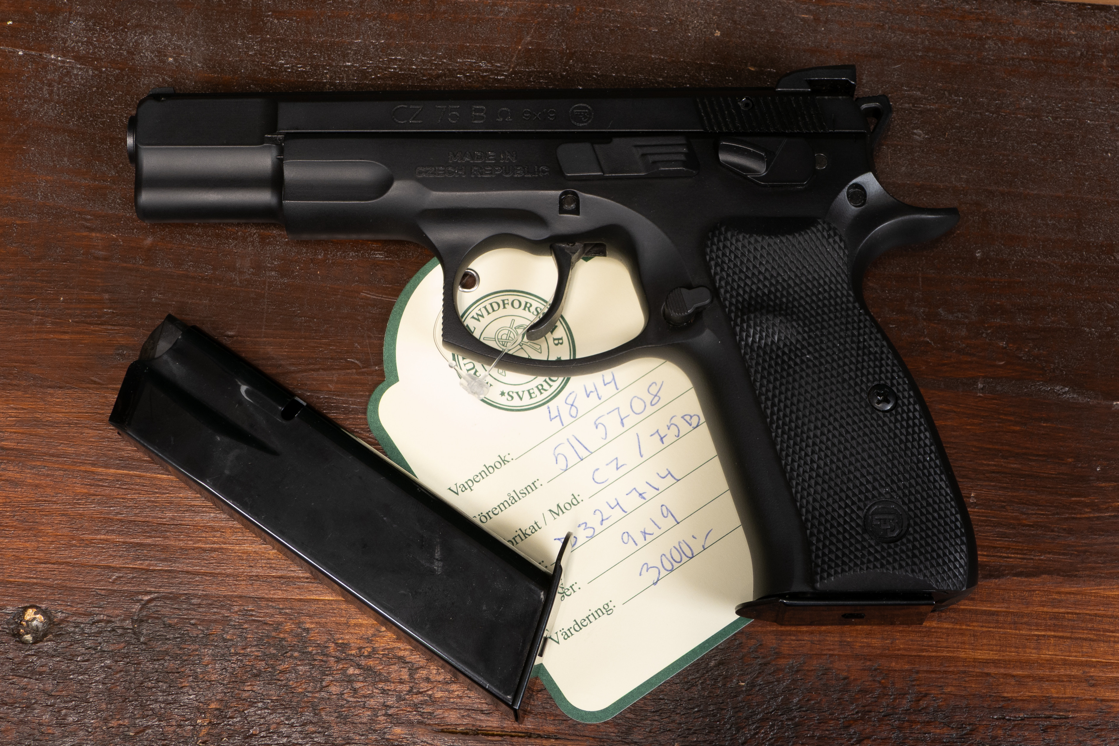 CZ Modell 75B Omega Kal. 9x19 Tillv.nr: D324714 SE3288805.